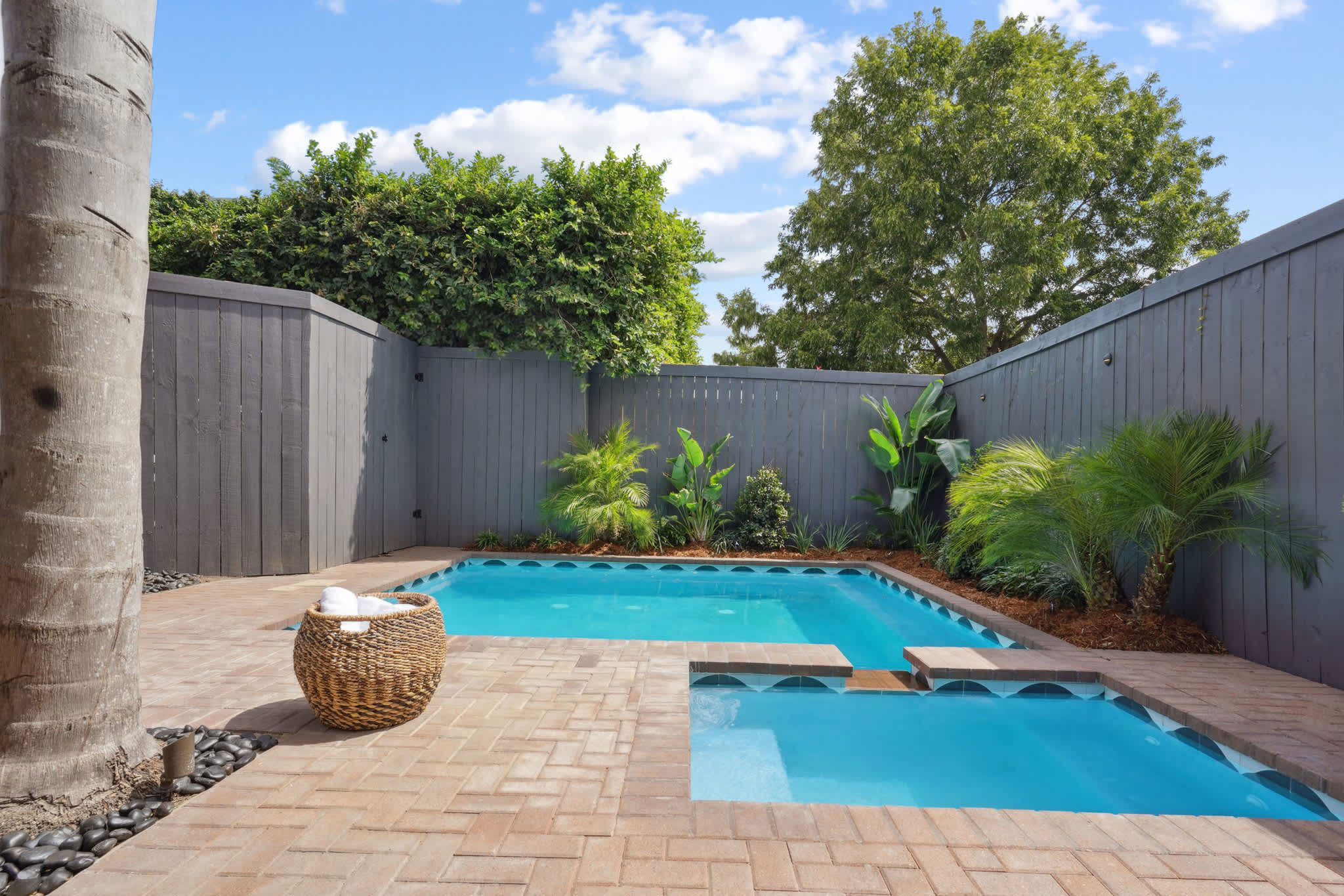 Grand 10BR NOLA Retreat, Dual Heated Pools & Spas in New Orleans, LA