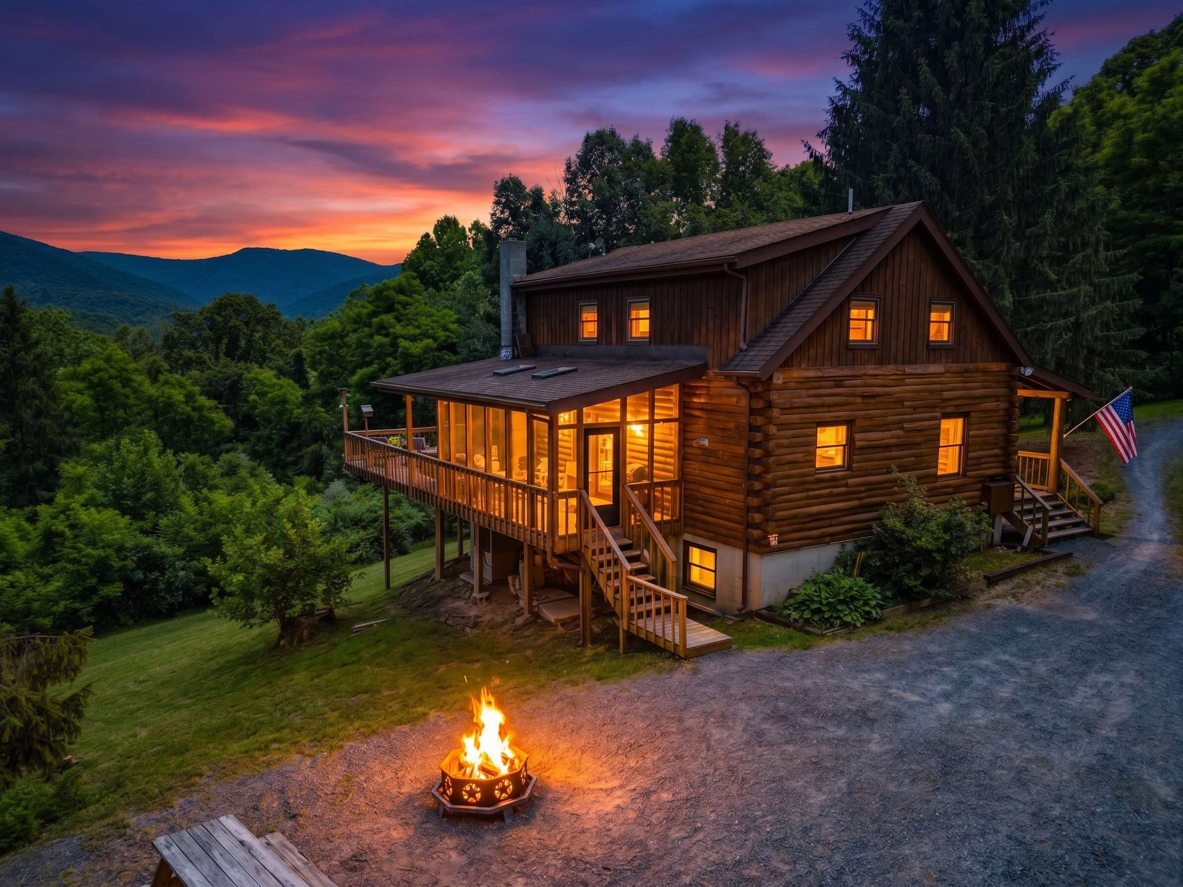 Hot Tub, Private Trails, Waterfall & Outdoor Fun