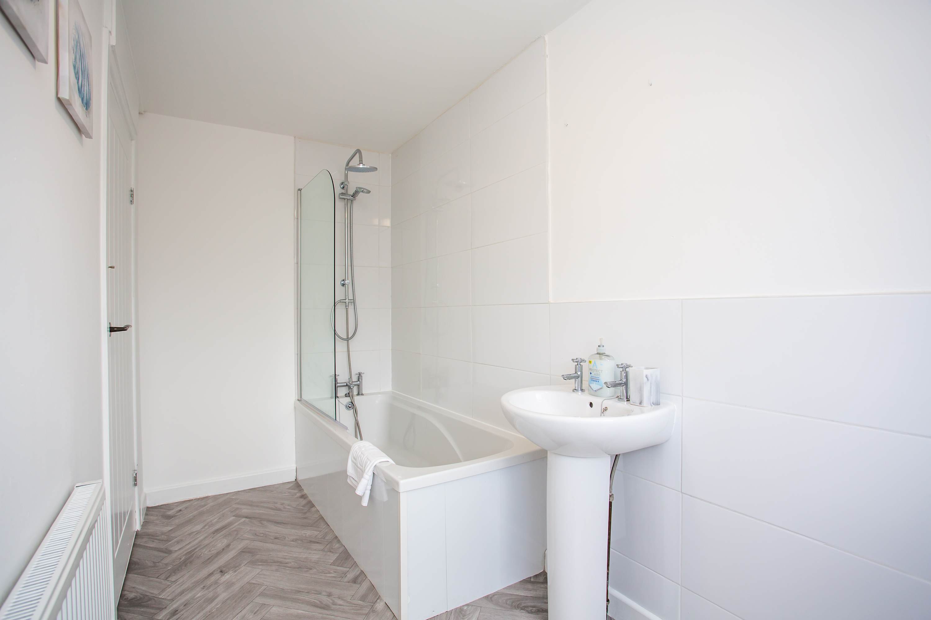 Vacant Nests Spacious Apartment Front Street in Westgate 14 NE49 9AQ - Property image 37 - VivreStays