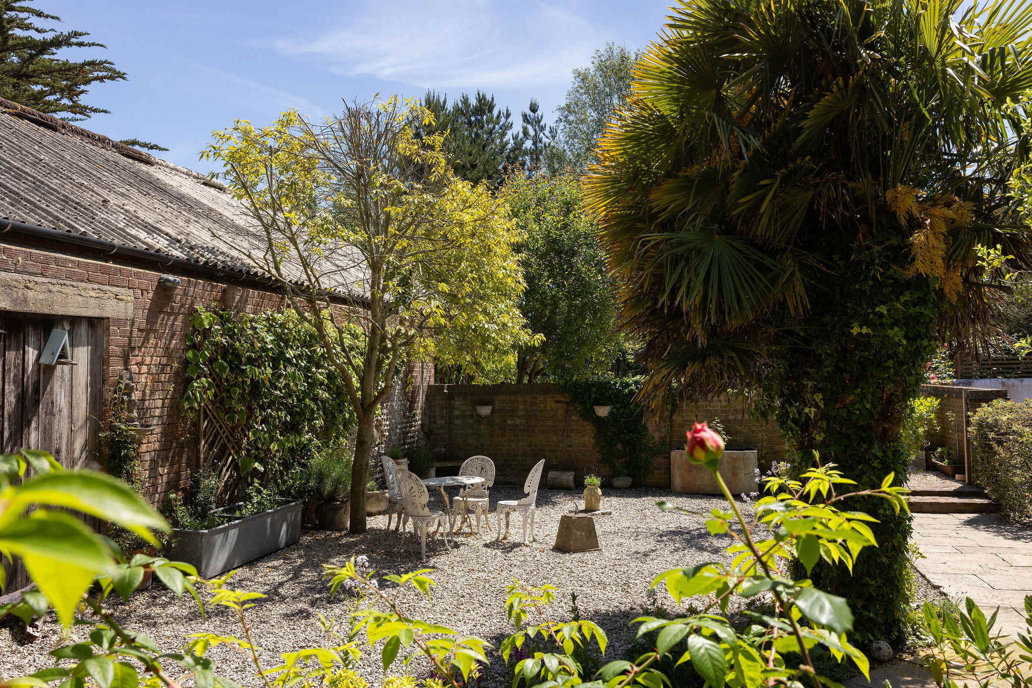 Pretty outside seating areas to enjoy the surrounding nature.