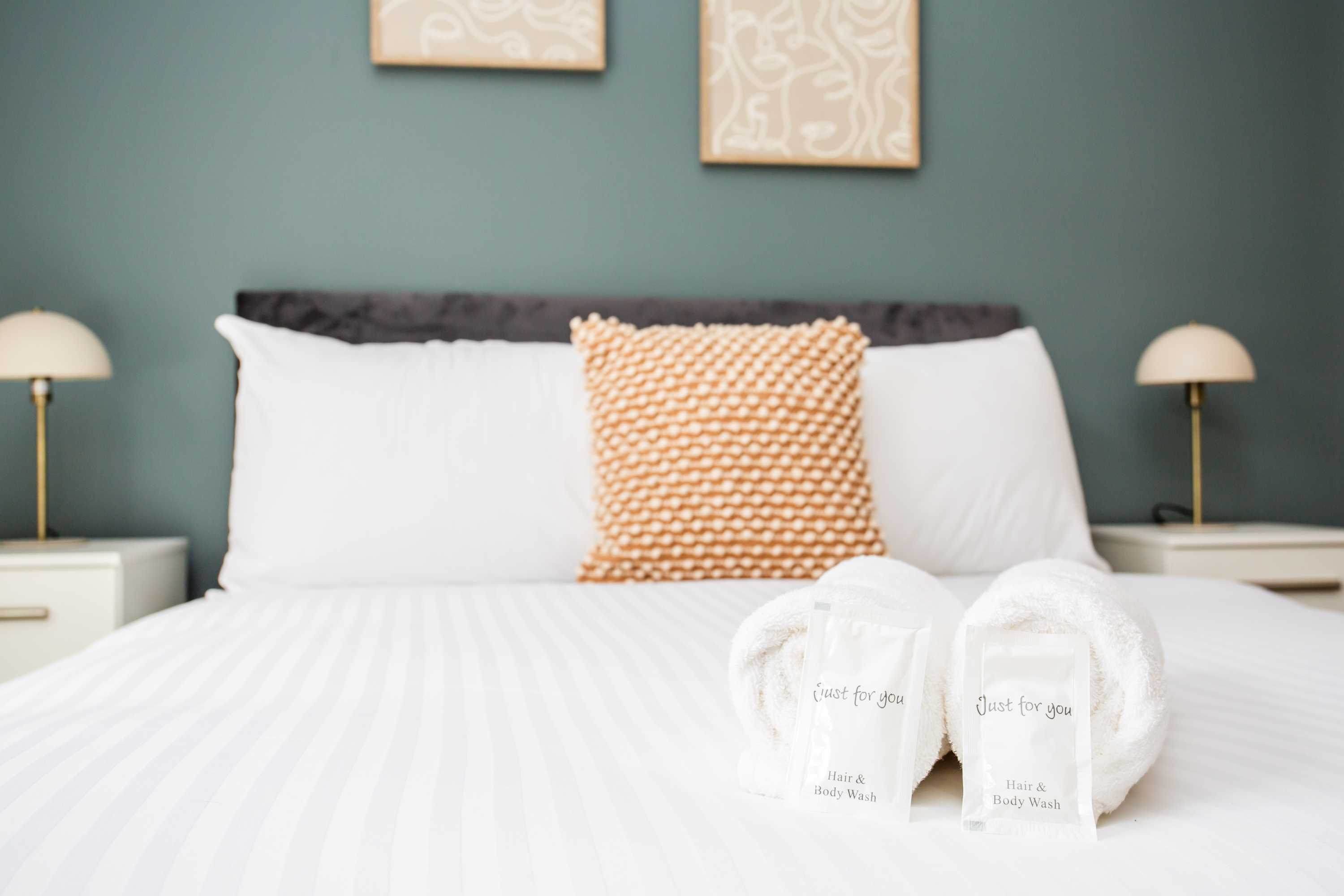 Vacant Nests Cozy Central apartment Free Wi-Fi in Eighth Avenue 7 NE6 - Property image 20 - VivreStays
