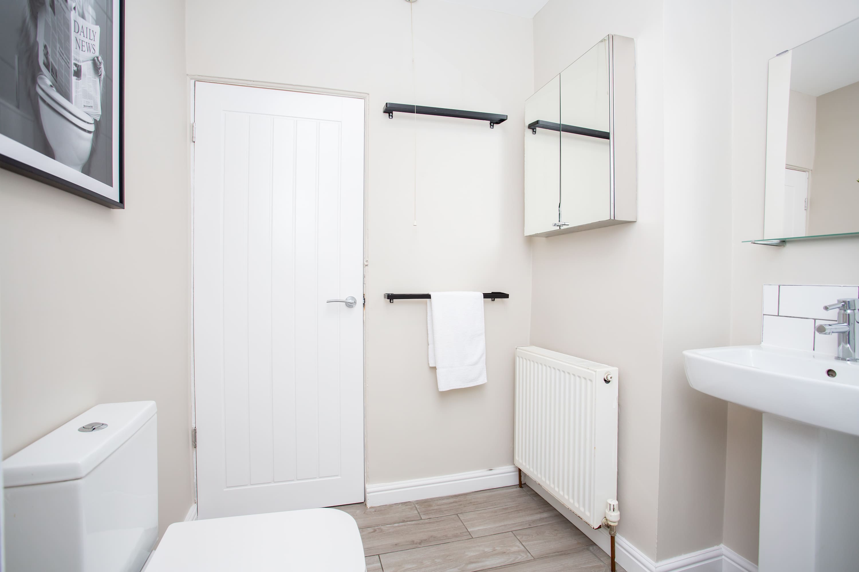 Vacant Nests Cozy Central apartment Free Wi-Fi in Eighth Avenue 7 NE6 - Property image 26 - VivreStays