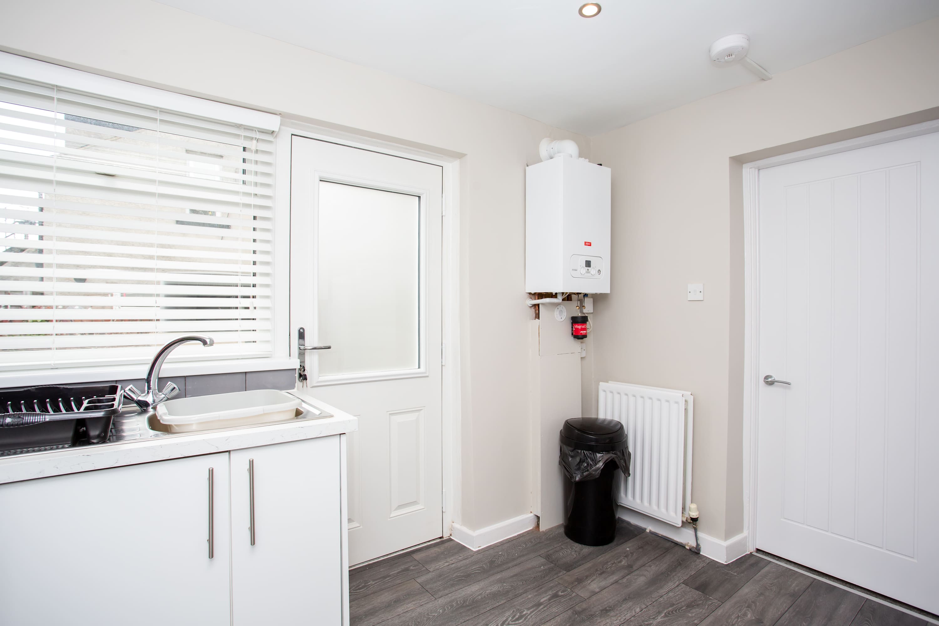 Vacant Nests Cozy Central apartment Free Wi-Fi in Eighth Avenue 7 NE6 - Property image 16 - VivreStays