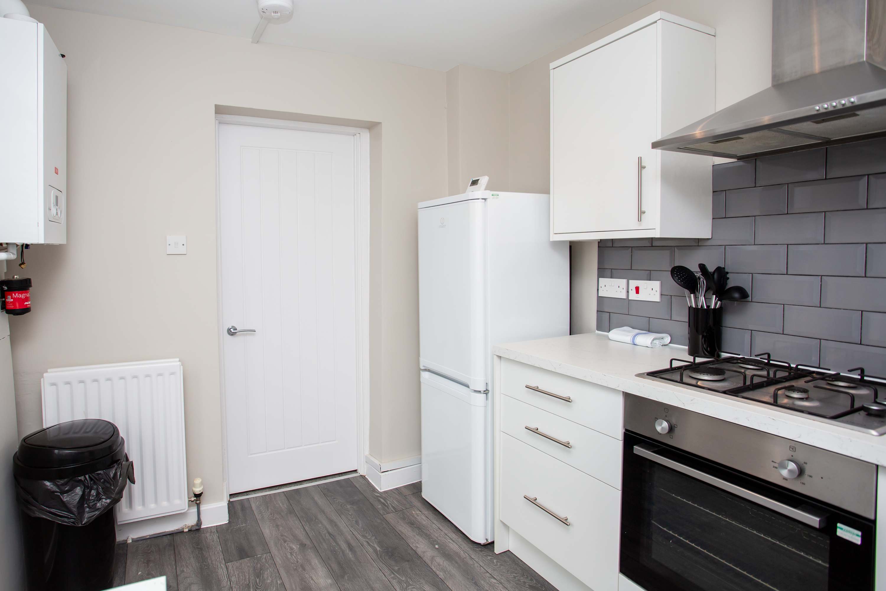 Vacant Nests Cozy Central apartment Free Wi-Fi in Eighth Avenue 7 NE6 - Property image 17 - VivreStays