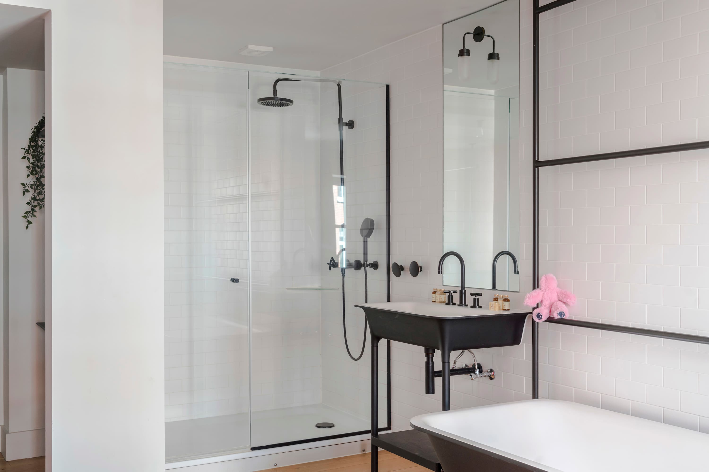 Covent Garden Penthouse · Terrace · Sleeps 8 in Long Acre, 3 WC2E 9LH - Property image 13 - VivreStays