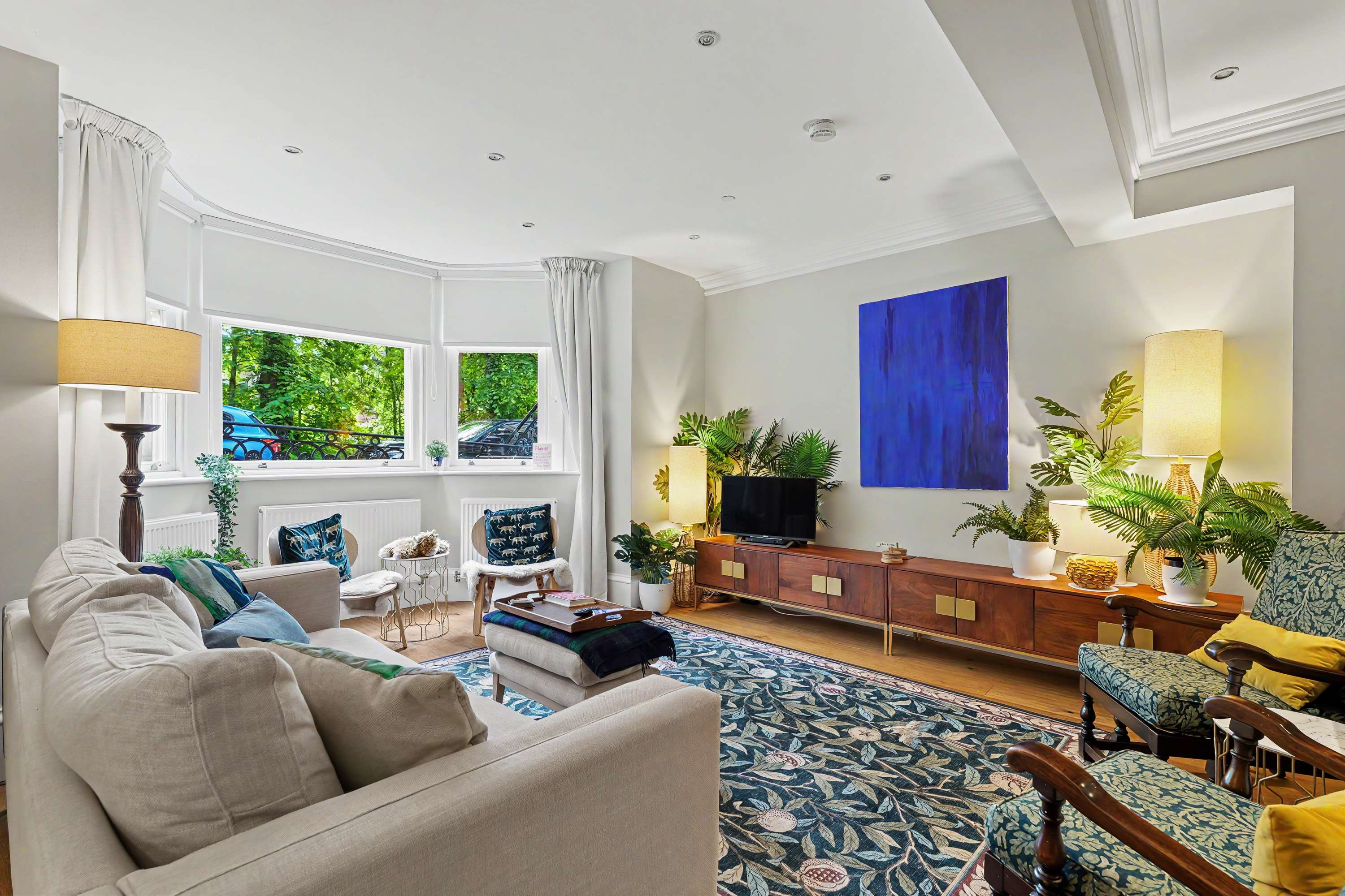 Elegant West End Flat in Glasgow in 5 Bowmont Gardens G12 9LR - Property image 3 - VivreStays