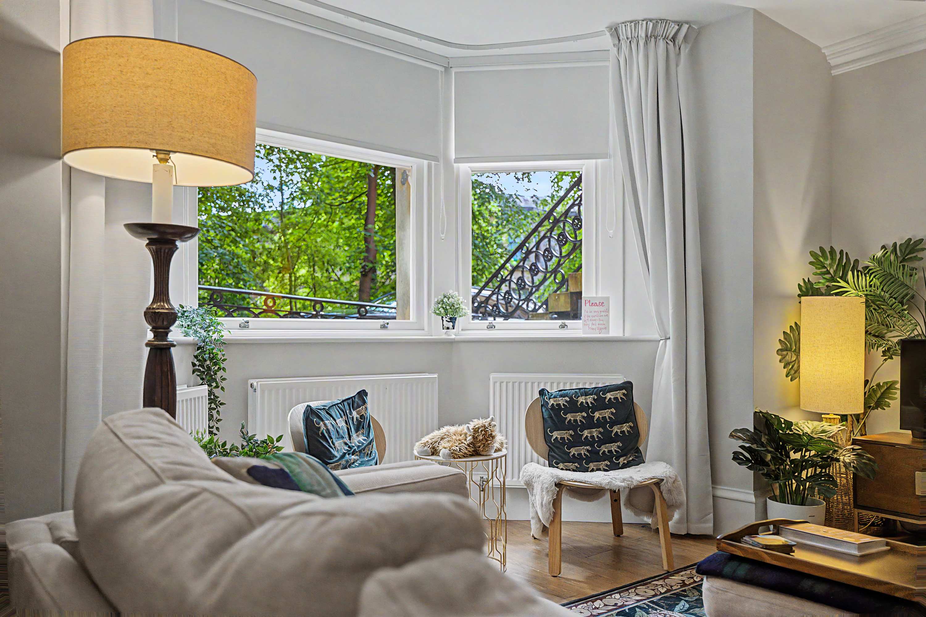 Elegant West End Flat in Glasgow in 5 Bowmont Gardens G12 9LR - Property image 5 - VivreStays