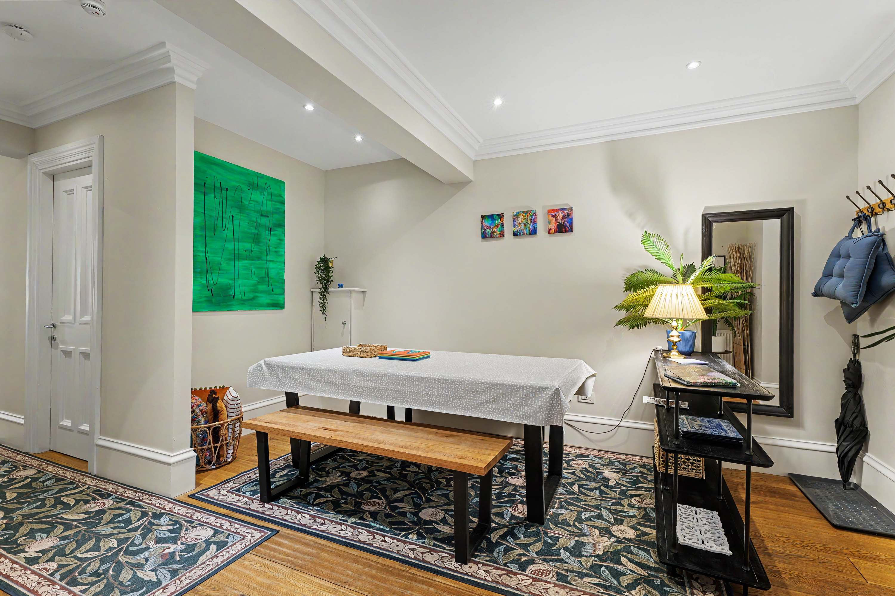 Elegant West End Flat in Glasgow in 5 Bowmont Gardens G12 9LR - Property image 6 - VivreStays