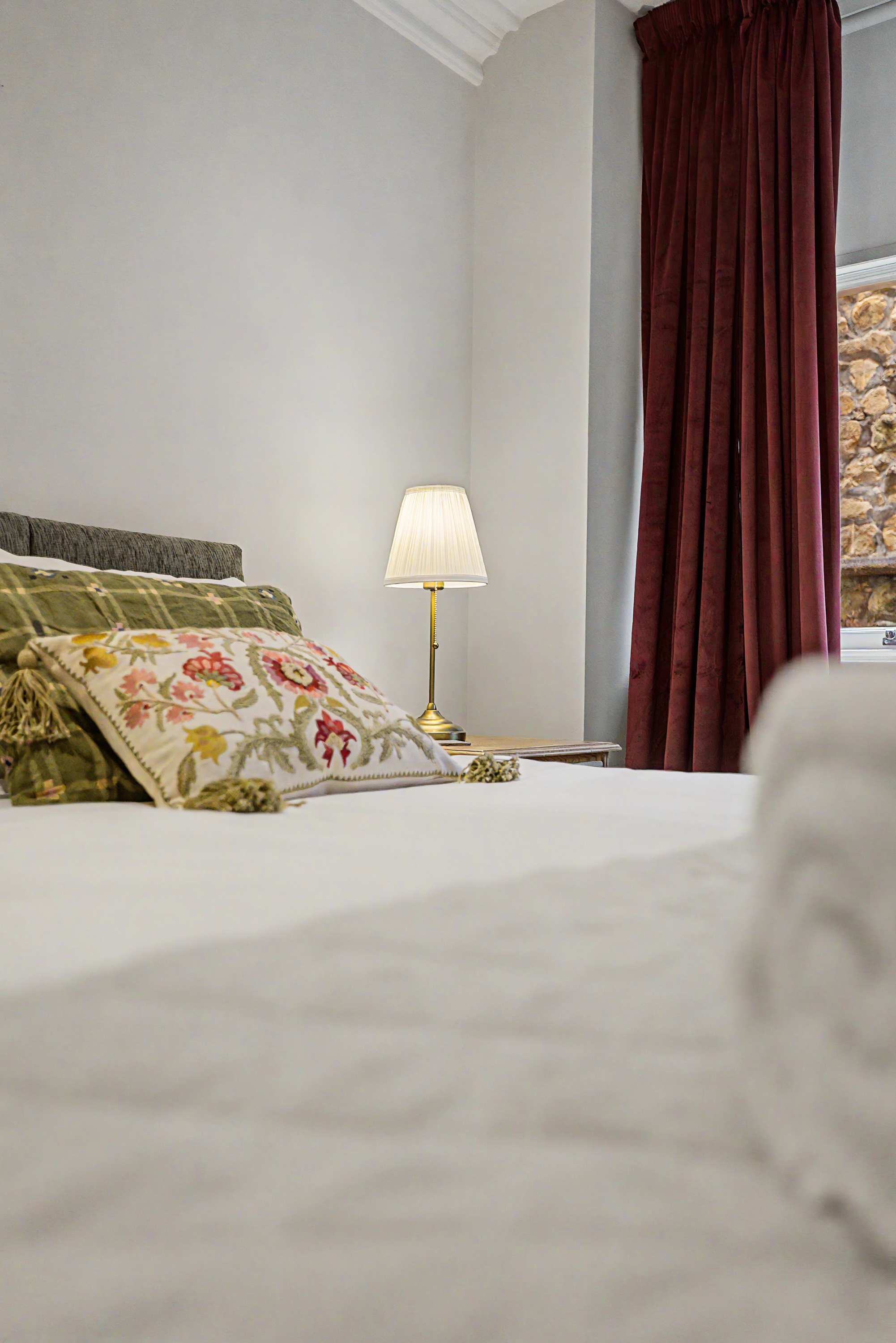 Elegant West End Flat in Glasgow in 5 Bowmont Gardens G12 9LR - Property image 8 - VivreStays