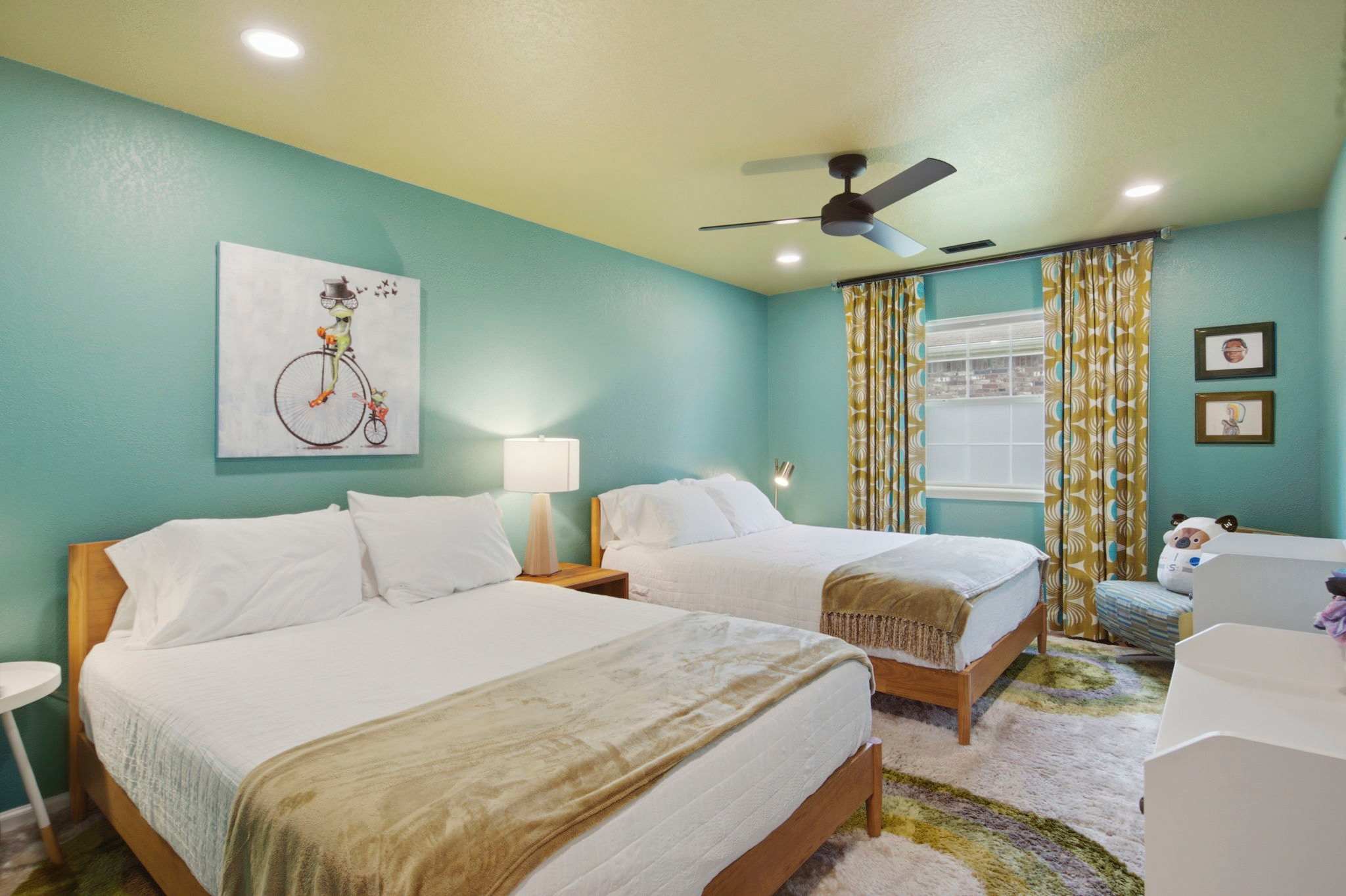 Double Queen Room