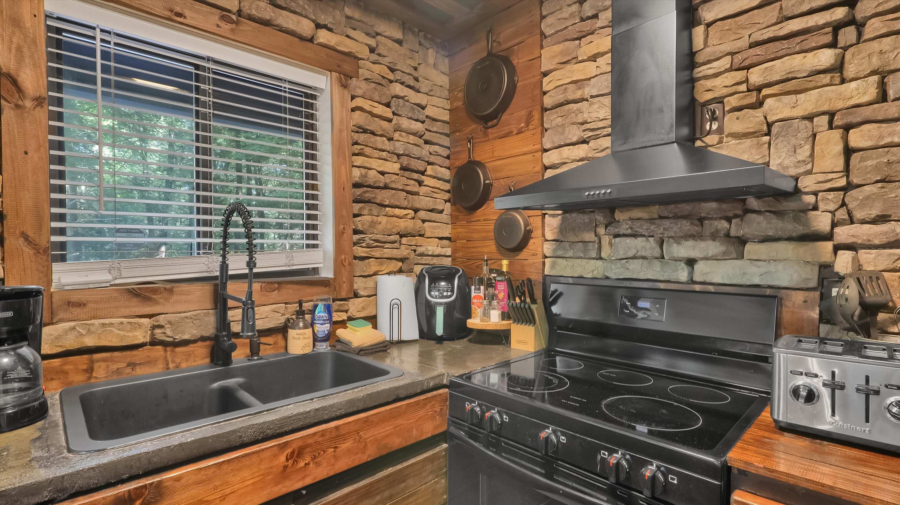 The Black Forest Chalet | Hot Tub | Firepit | Lake Access