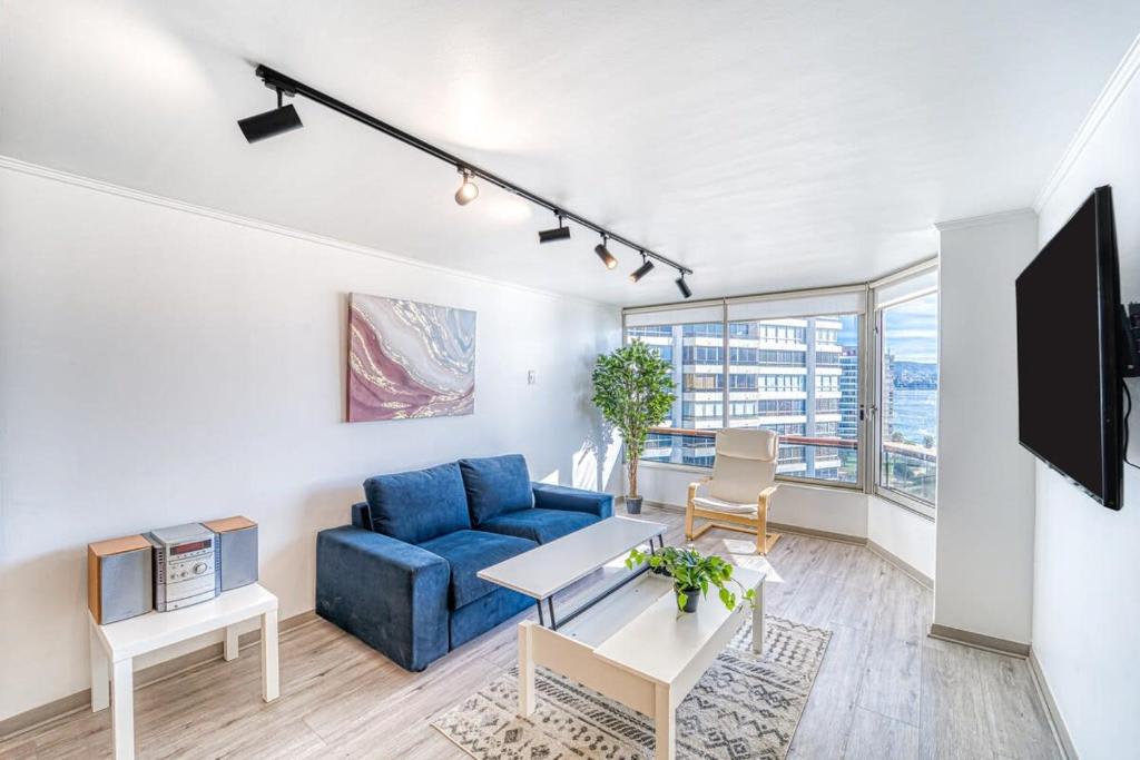 Oceanview Family Retreat in Viña | Laundry Parking