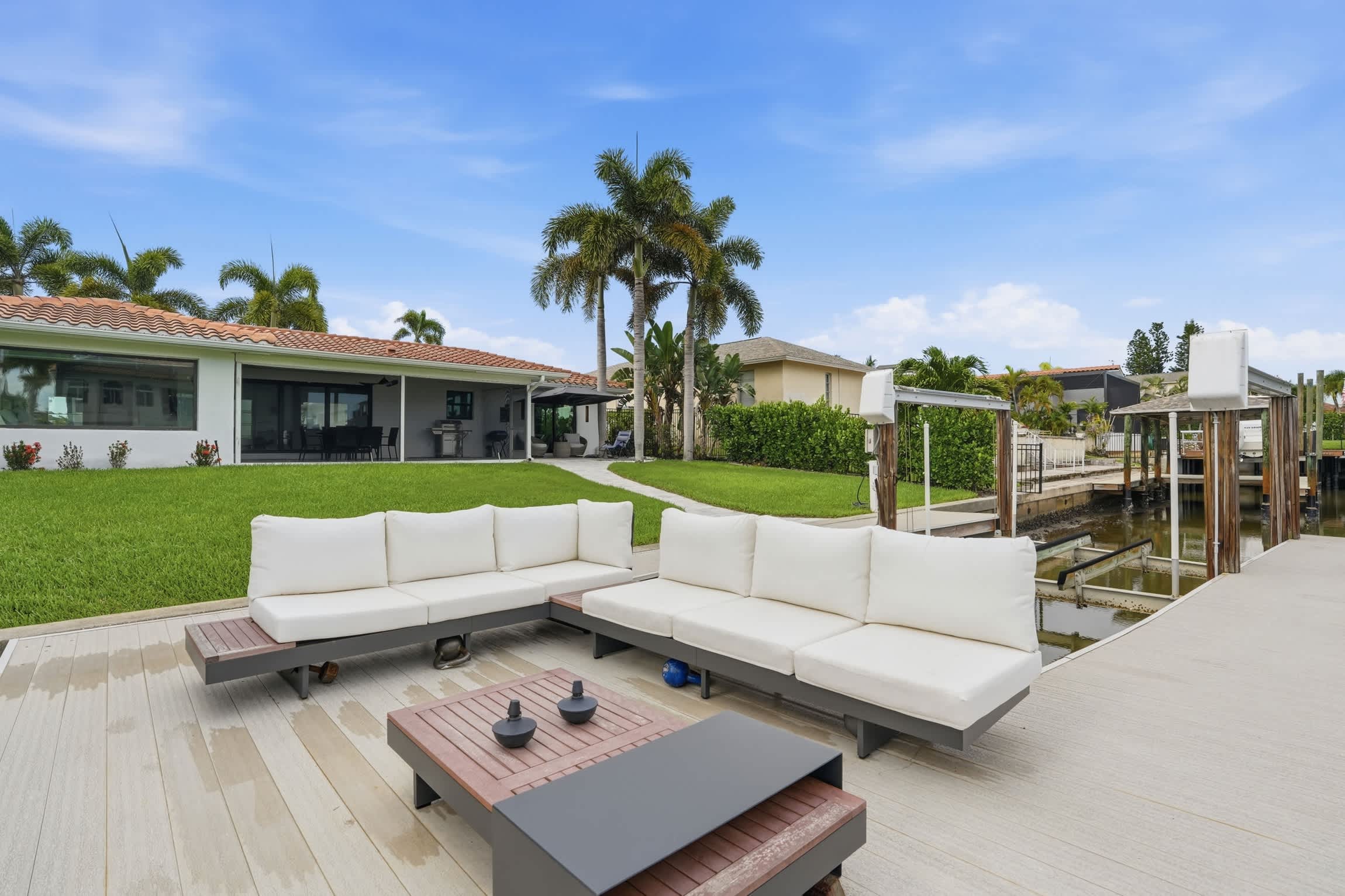 Sunset Dock Pet Friendly Steps to Beach | Photo 40