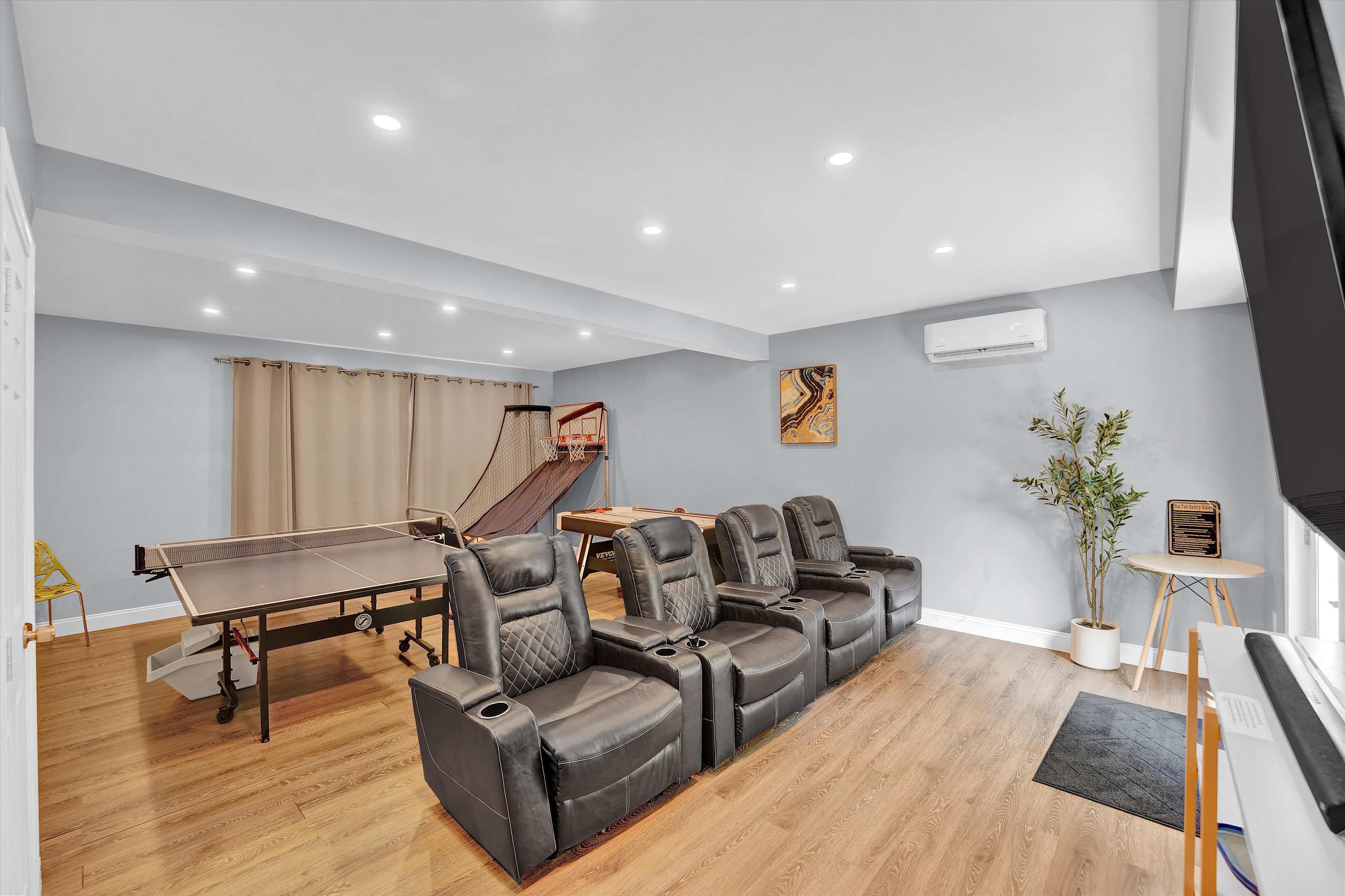 Spacious Pocono Estate on 2 Acres with Hot Tub