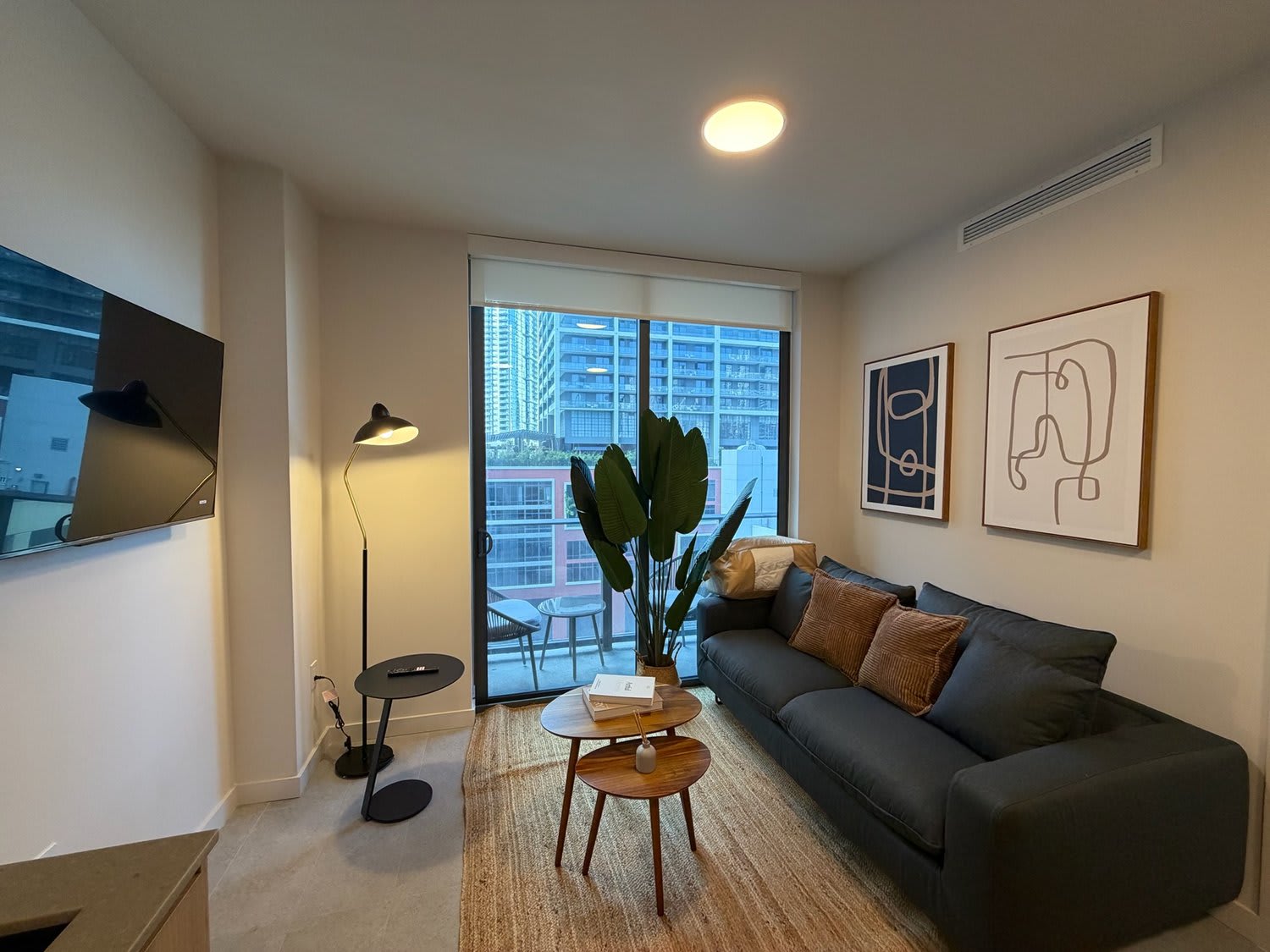 FIFA Fan Fest Walk - Sleek 1BR plus Den - RoofPool