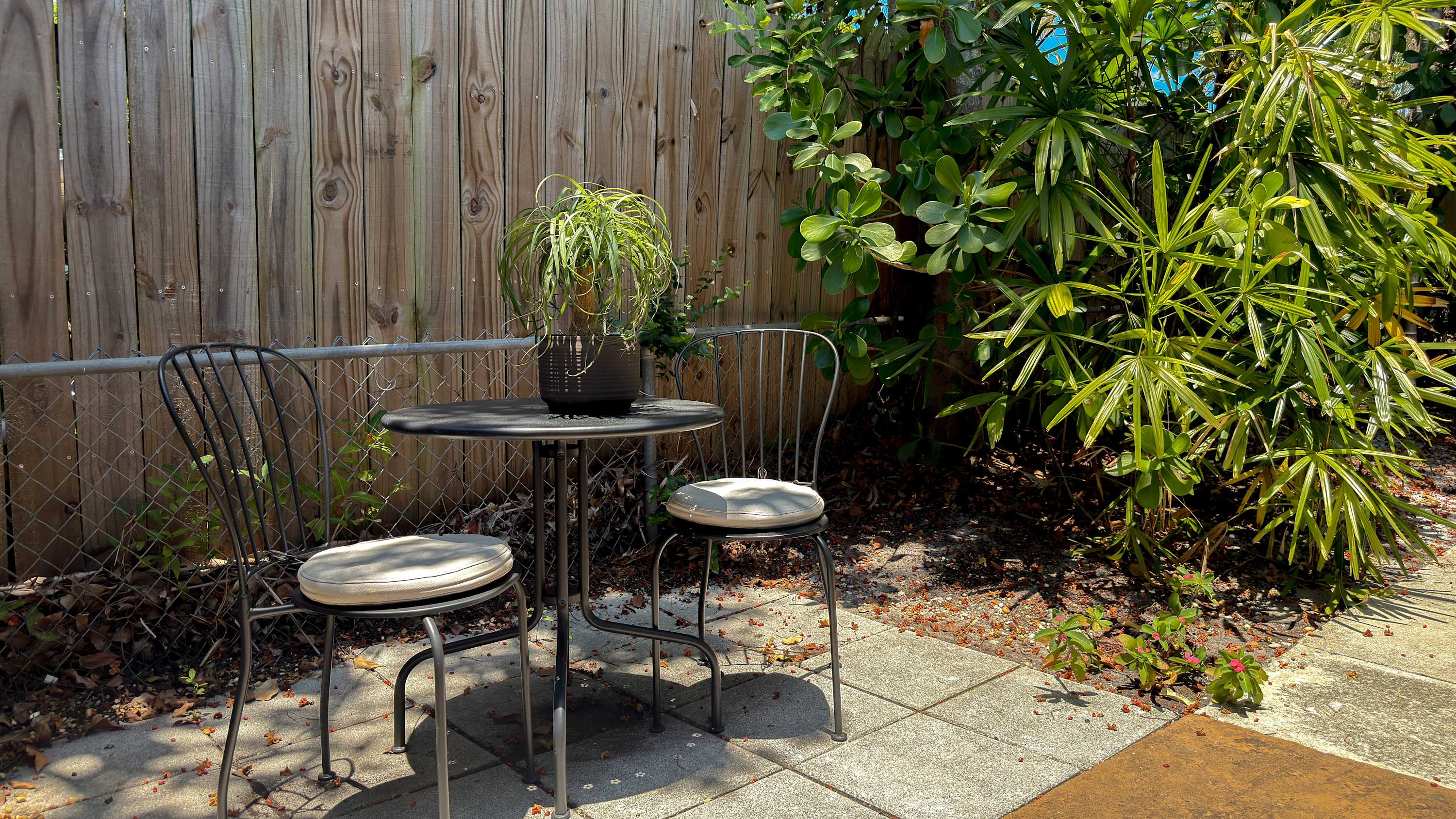 Cozy Garden Bungalow - Beach/Wilton/Patio