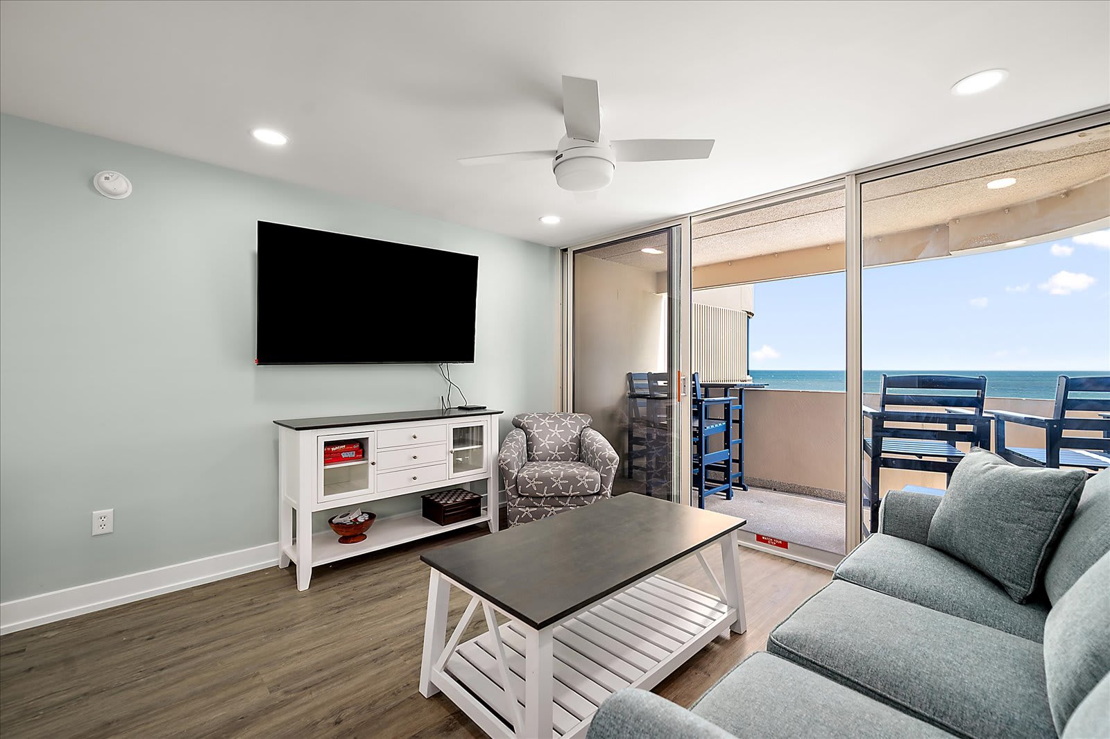 Two Bedroom Beachfront Condo with a Great Pool | Photo 2