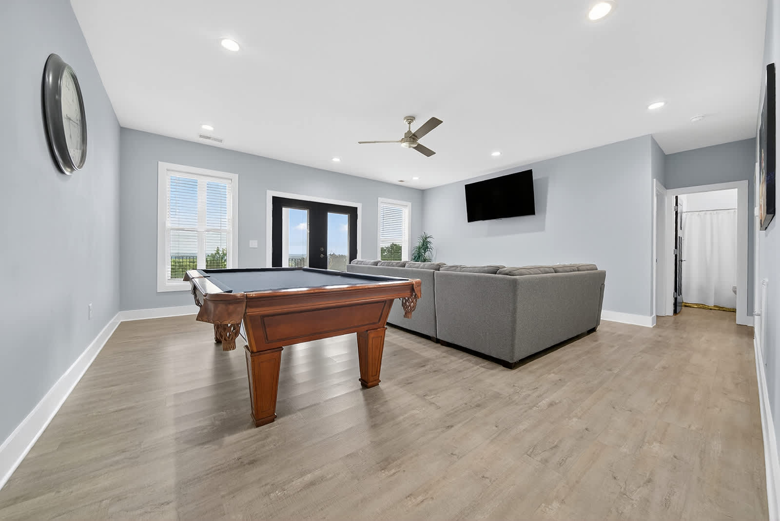 Mountain View Escape w/ Hot Tub, Sauna & Private Gym