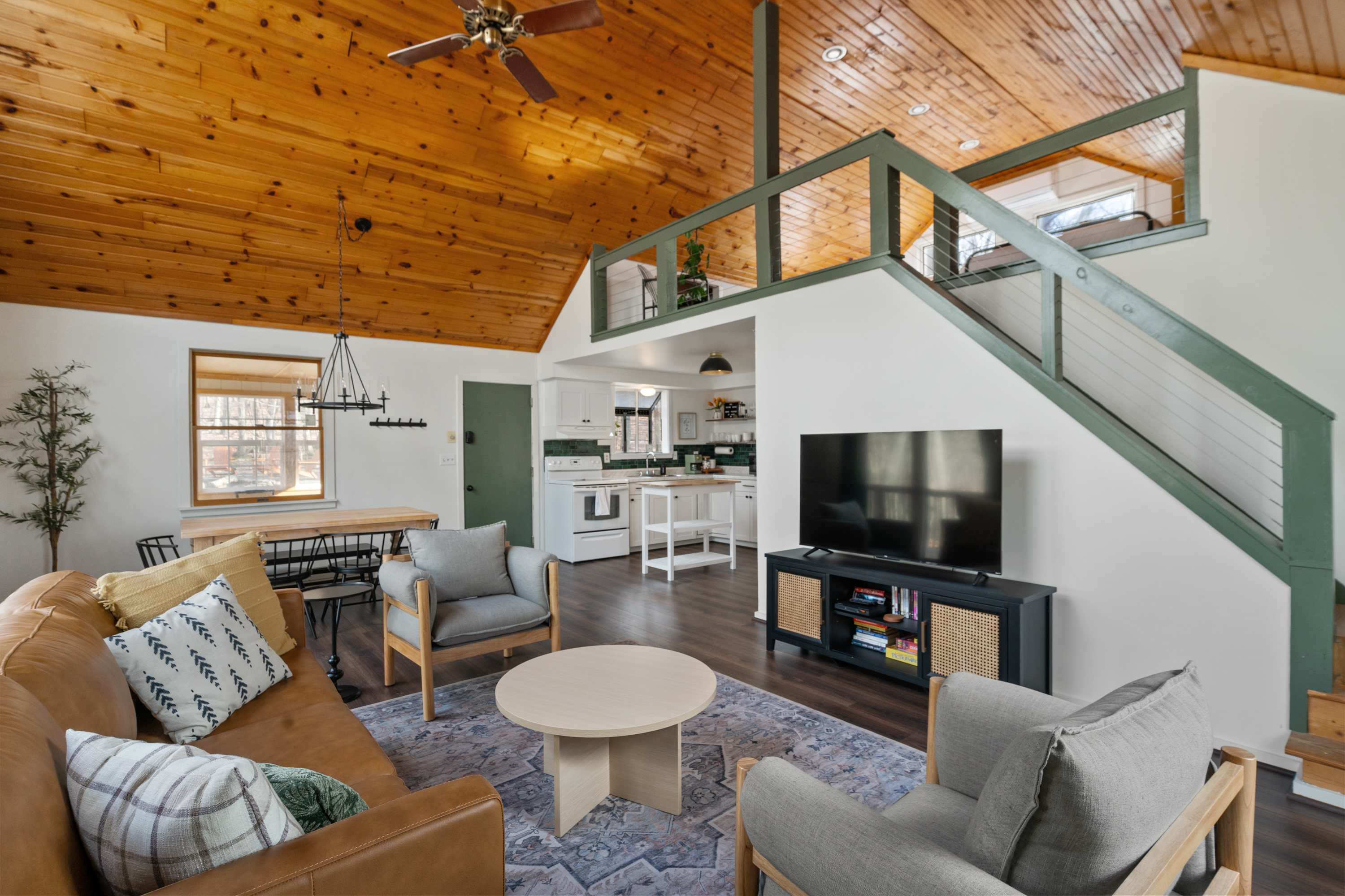 Cozy Cabin w/ Hot Tub, Fire Pit & Loft Getaway