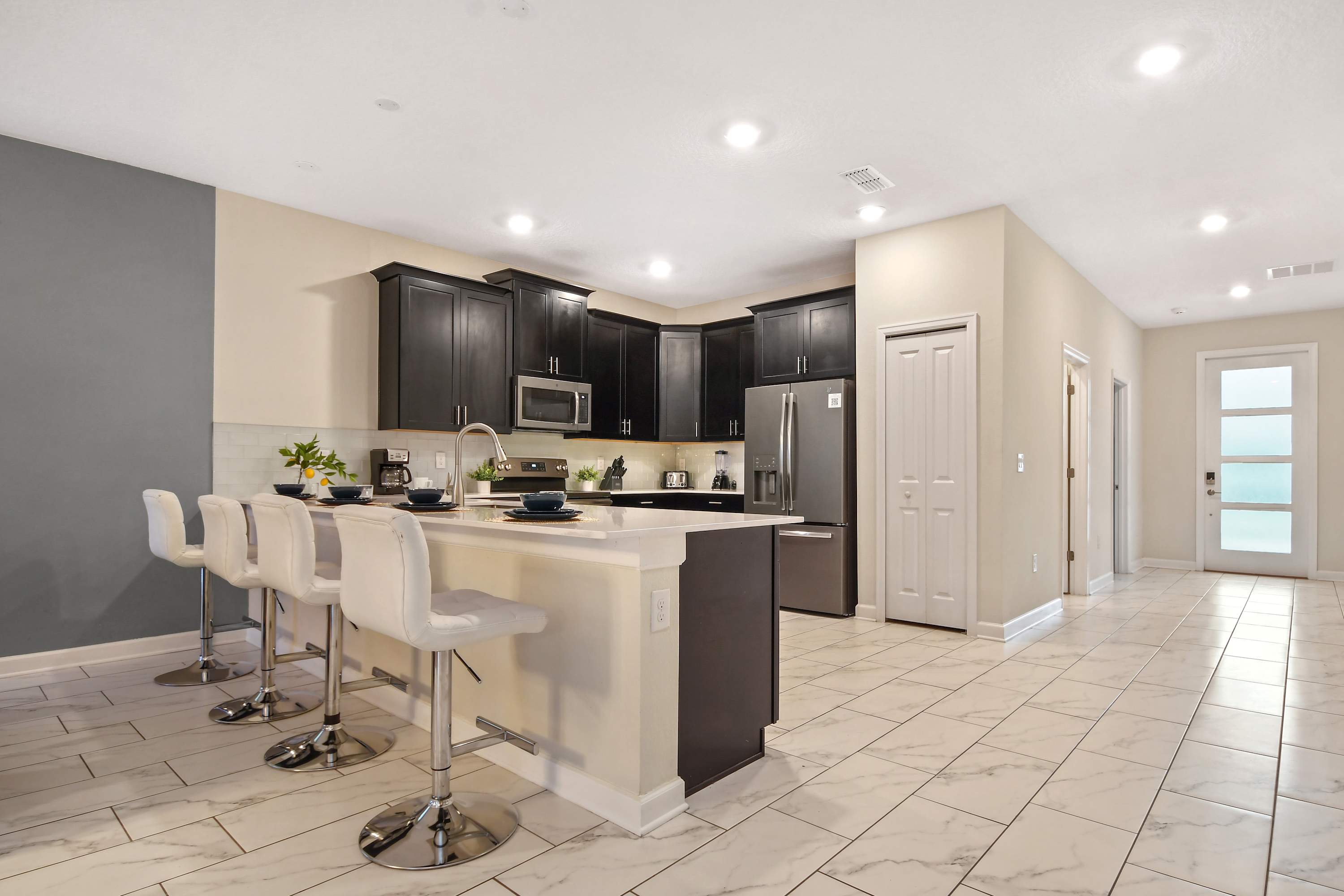 1BR Steps to Beach, Prime Cocoa Beach Location