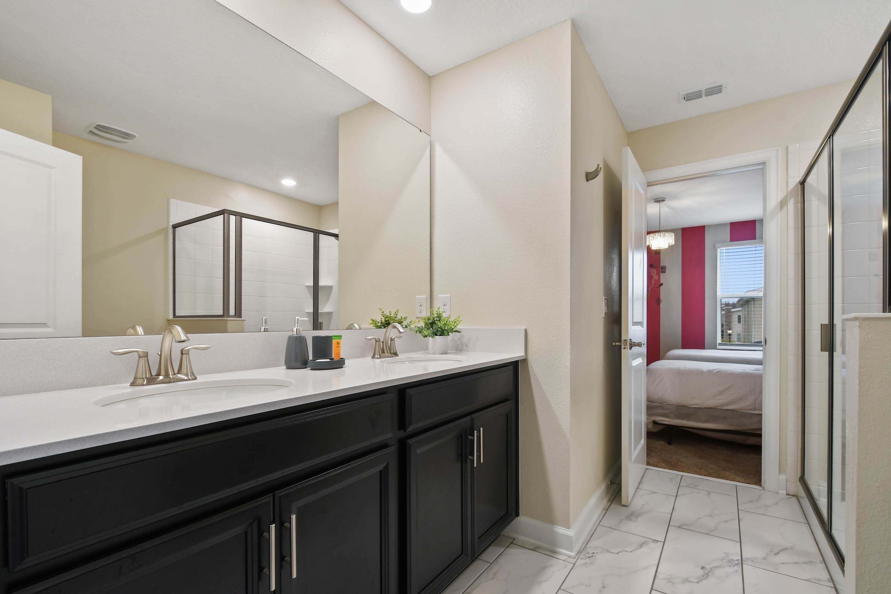 1BR Steps to Beach, Prime Cocoa Beach Location