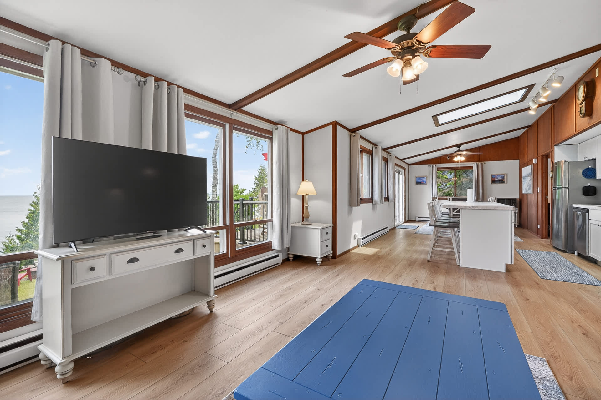 Ceiling fan and Tv in living room