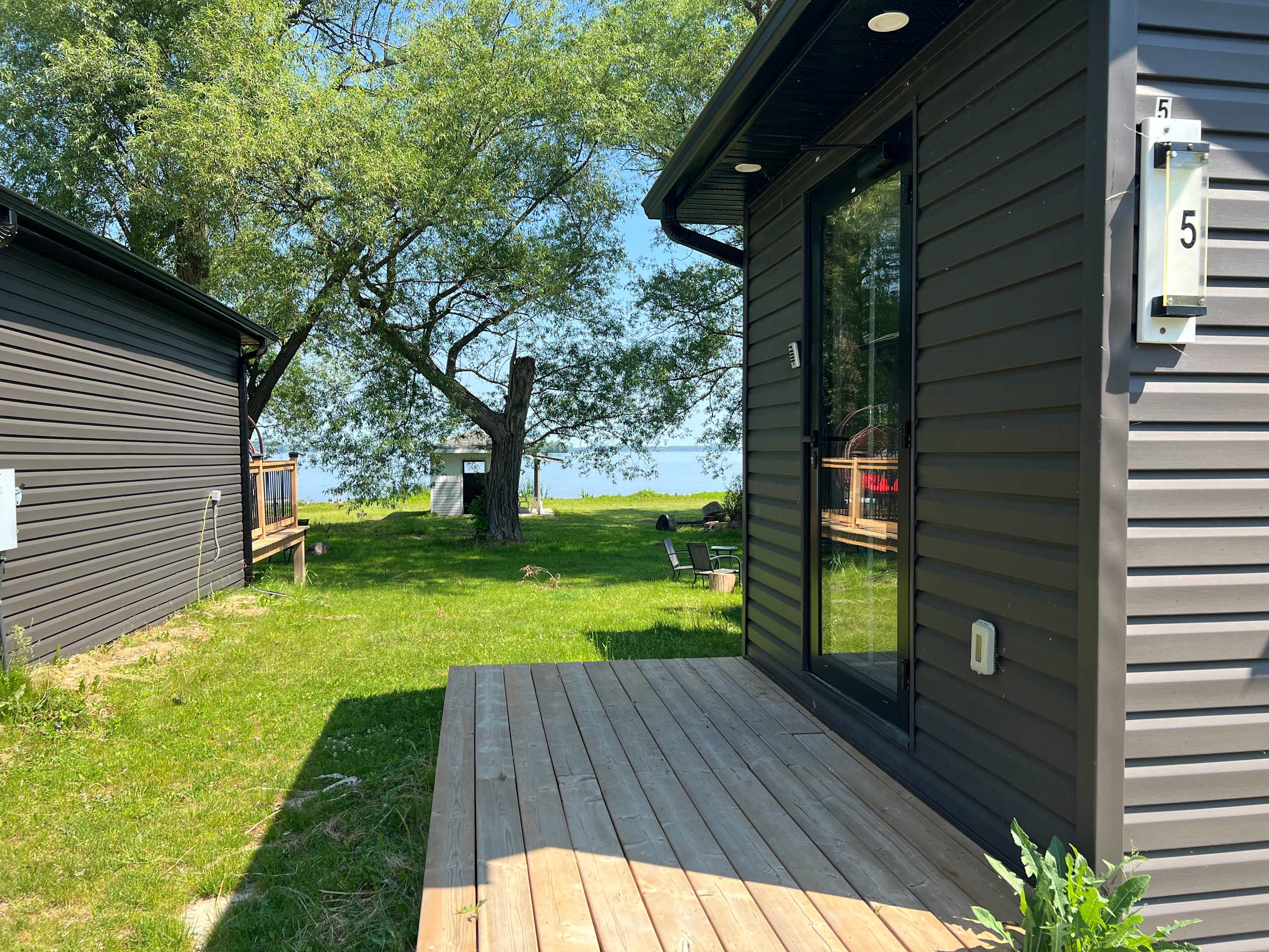 2-bedroom Lake Front Cottage in Harwood, ON #5