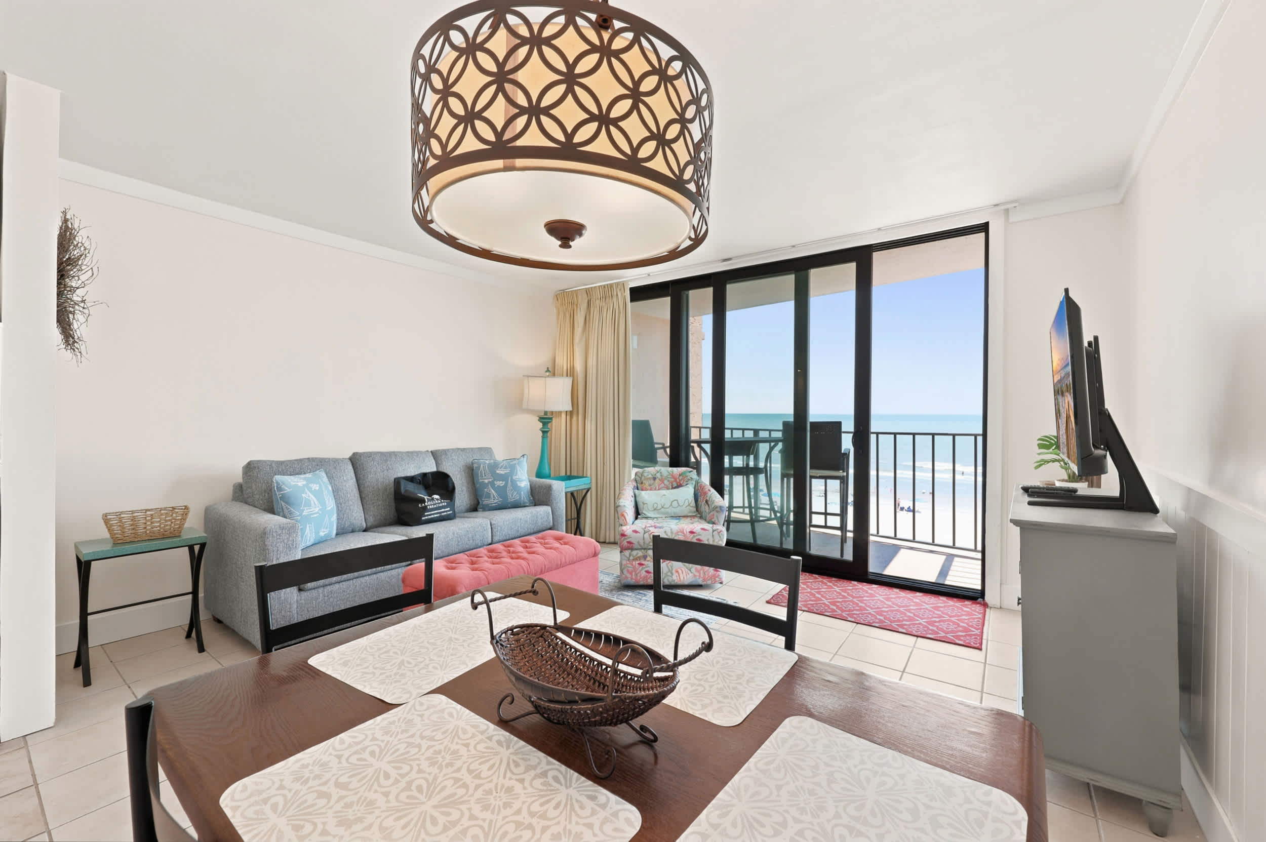 Oceanfront in Heart of N Myrtle  Beach with Pool