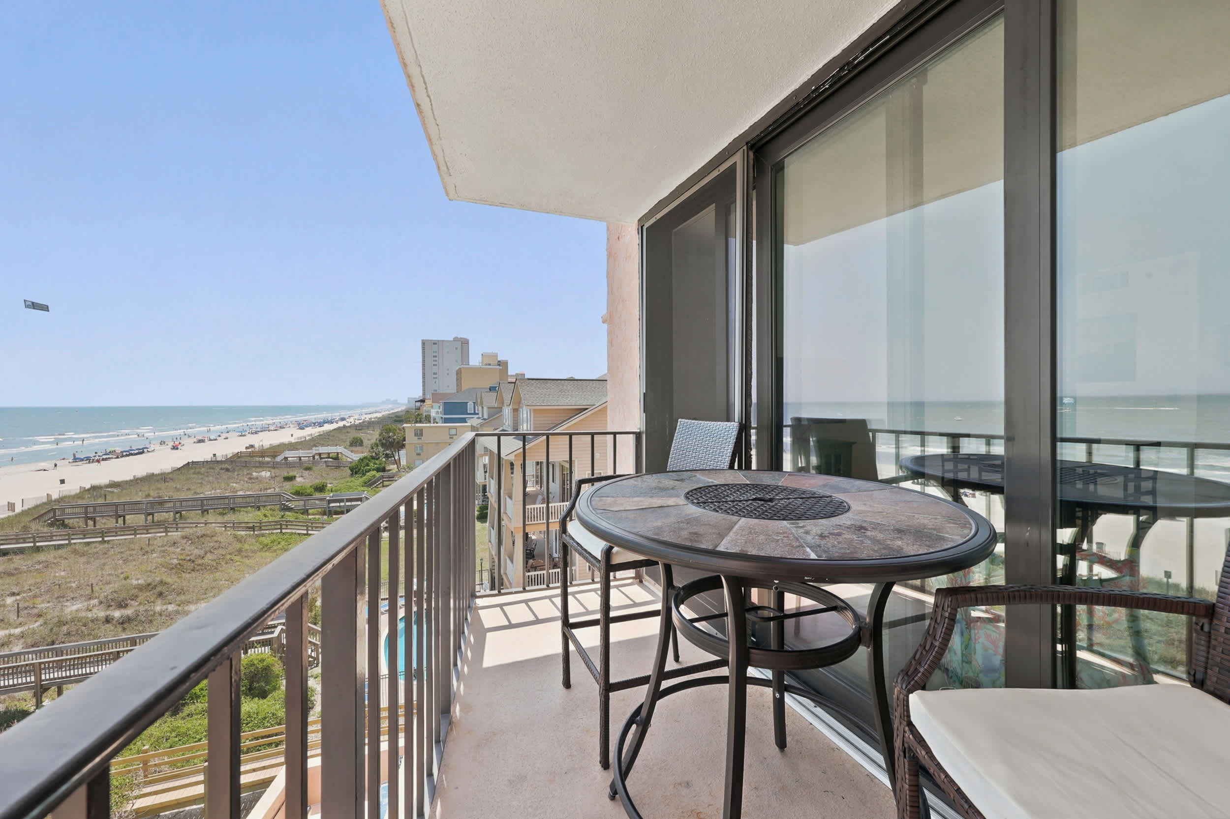 Oceanfront in Heart of N Myrtle  Beach with Pool