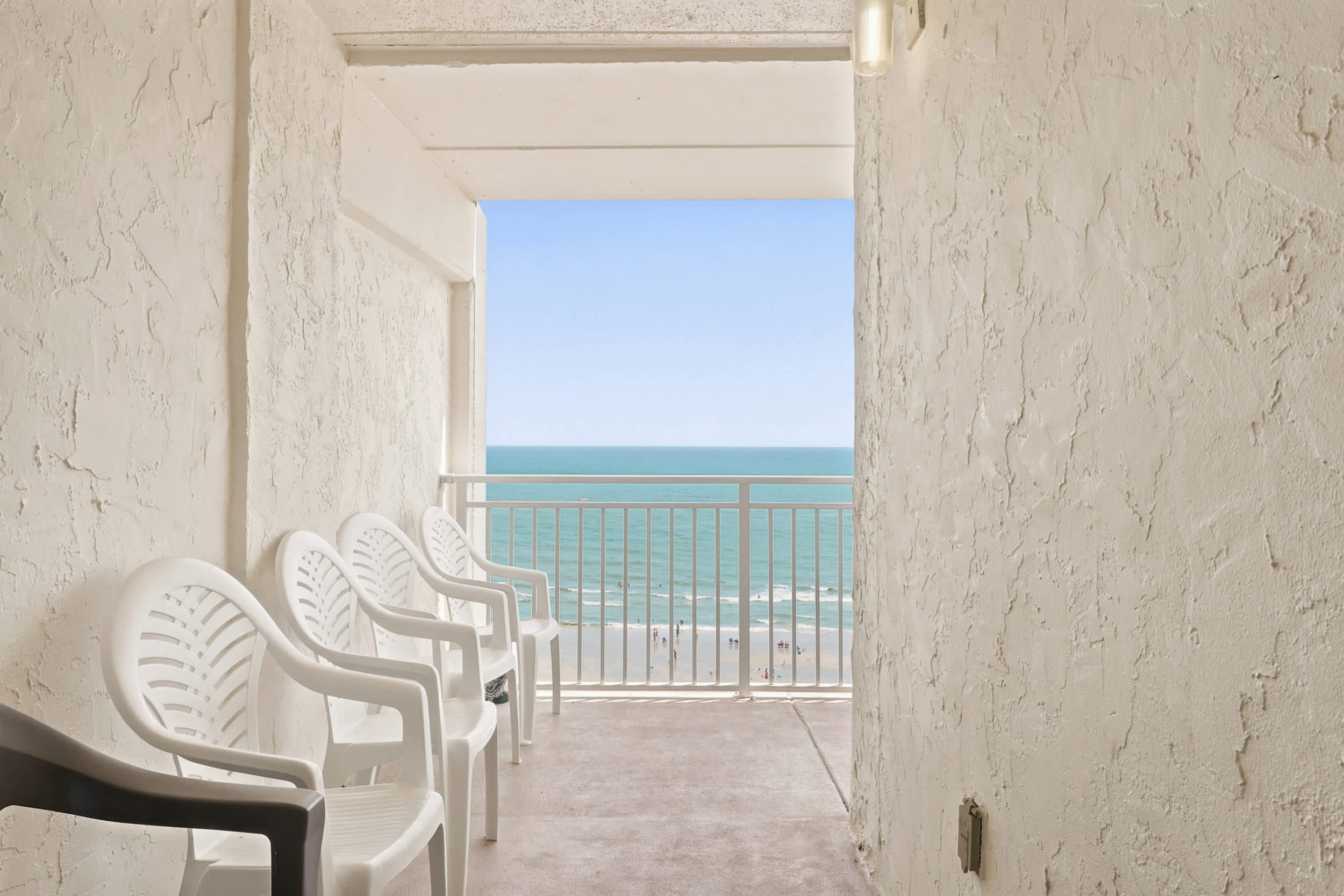 Oceanfront Penthouse in Paradise w Indoor Pool