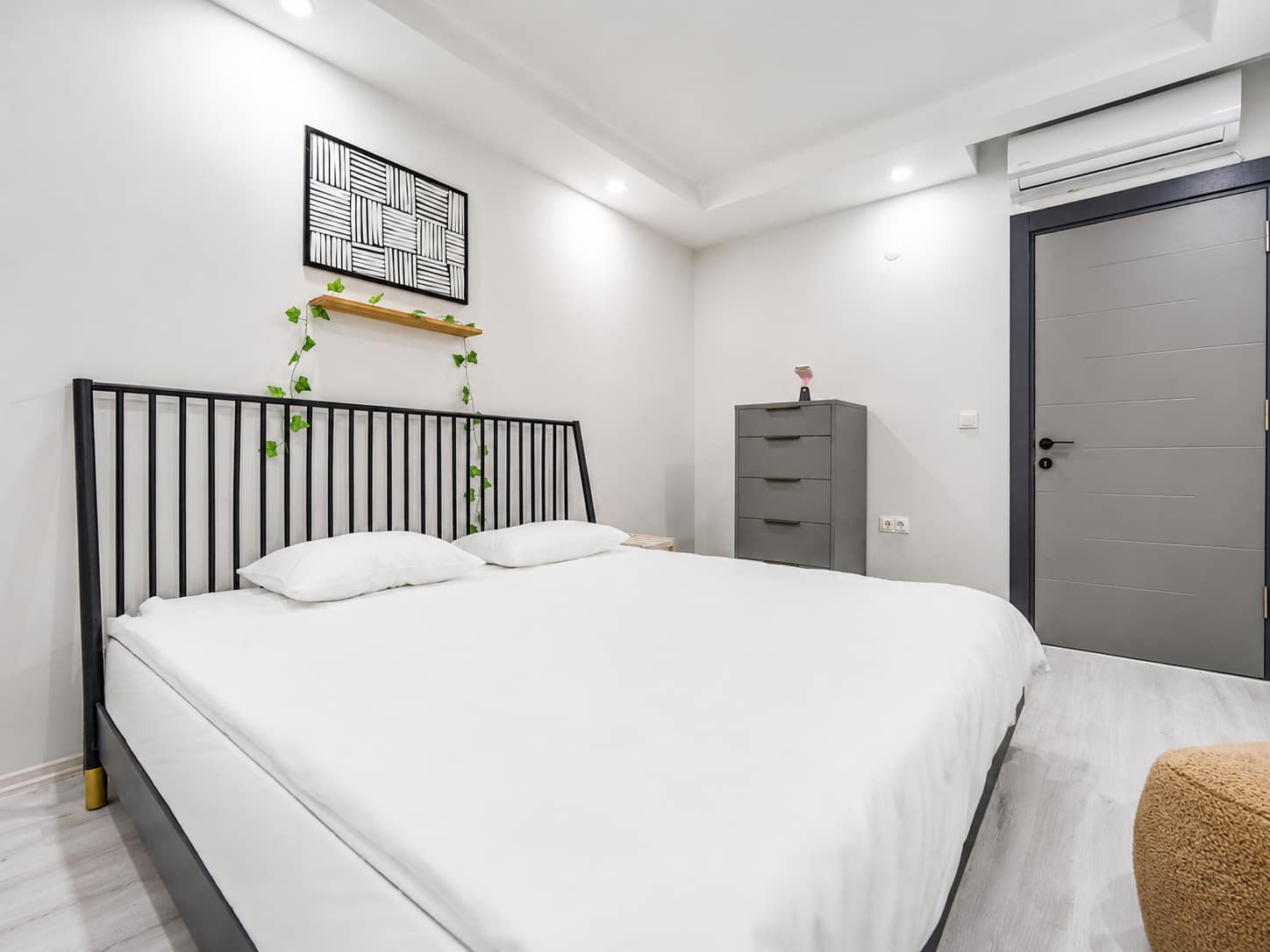 Boho Style Flat with Free WiFi Near Kaleici & AVM