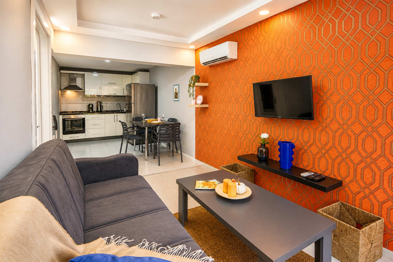 Big Cozy Apt Close to Kaleici, Old Town, Sea Shops