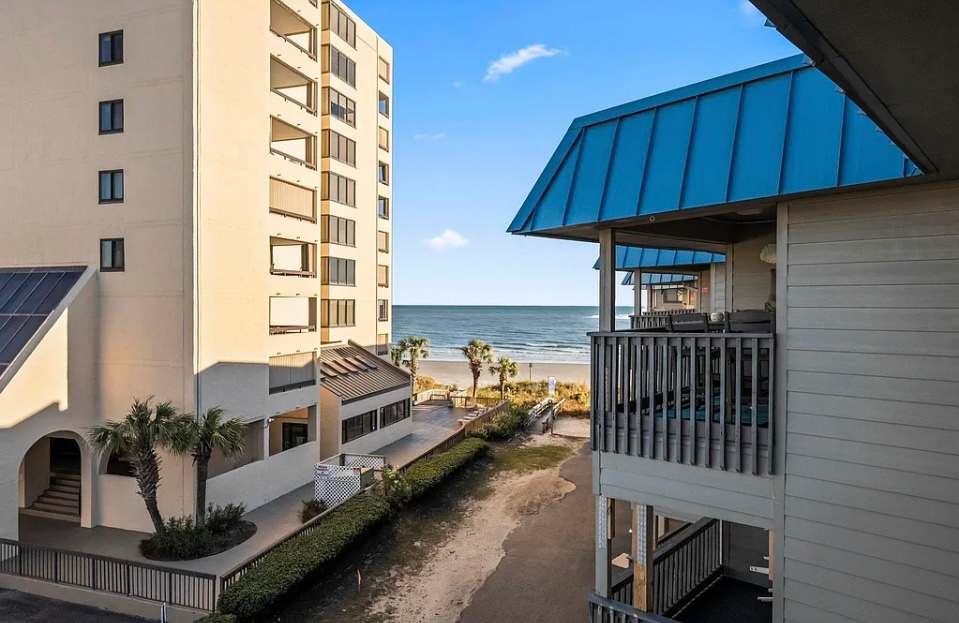Surf Shack at Sea Cabin w Pool