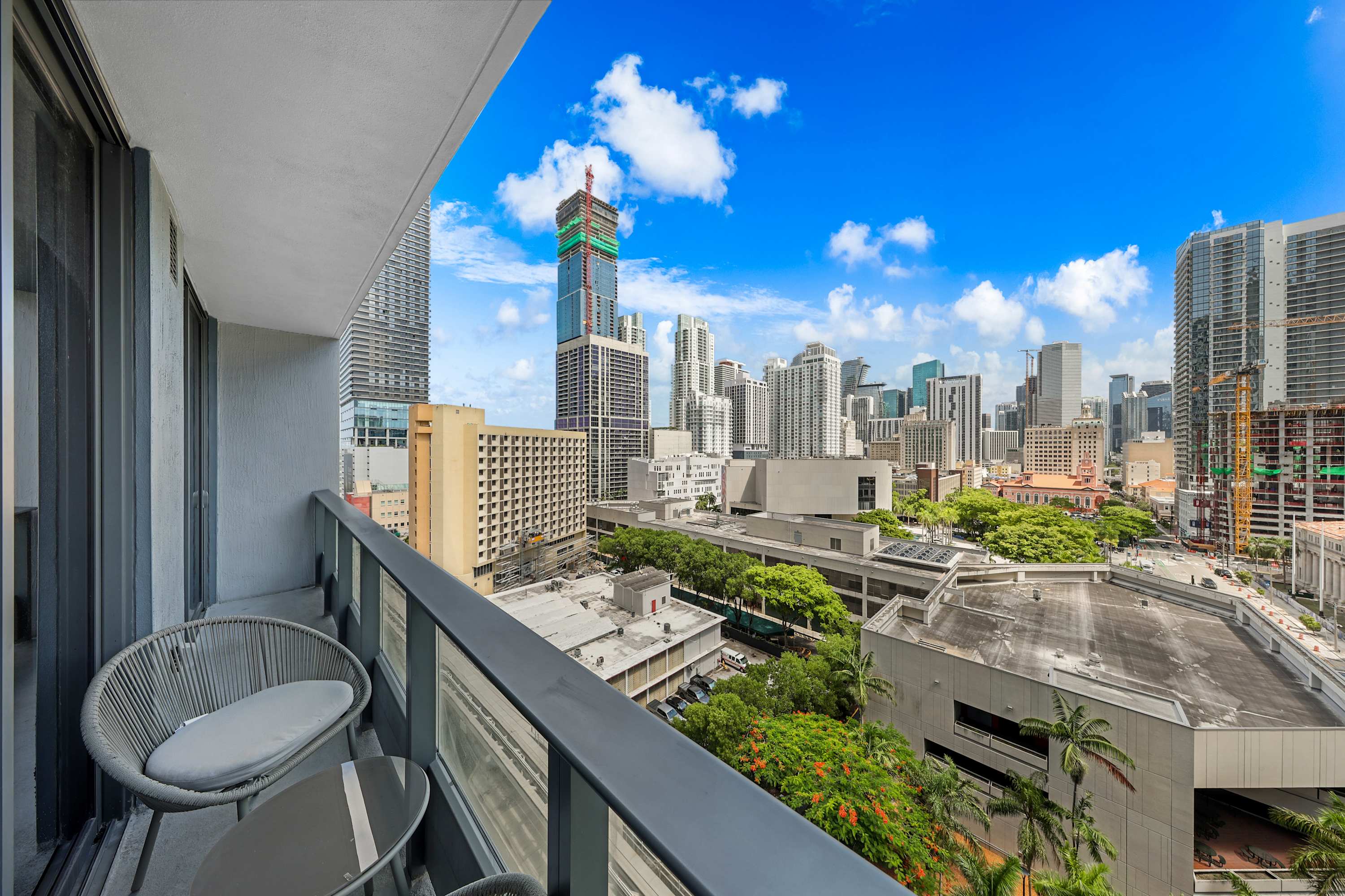 Walk to FIFA Fan Fest | Lux 1BR+D | Rooftop Pool