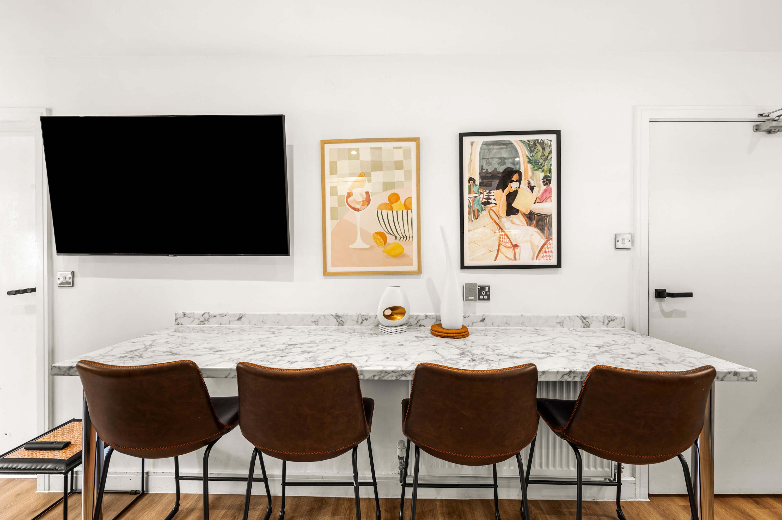 4Bed Salford Quays | Sleeps 8 | 2 Ensuites|Parking in Crowther Avenue 7 M5 3JU - Property image 47 - VivreStays