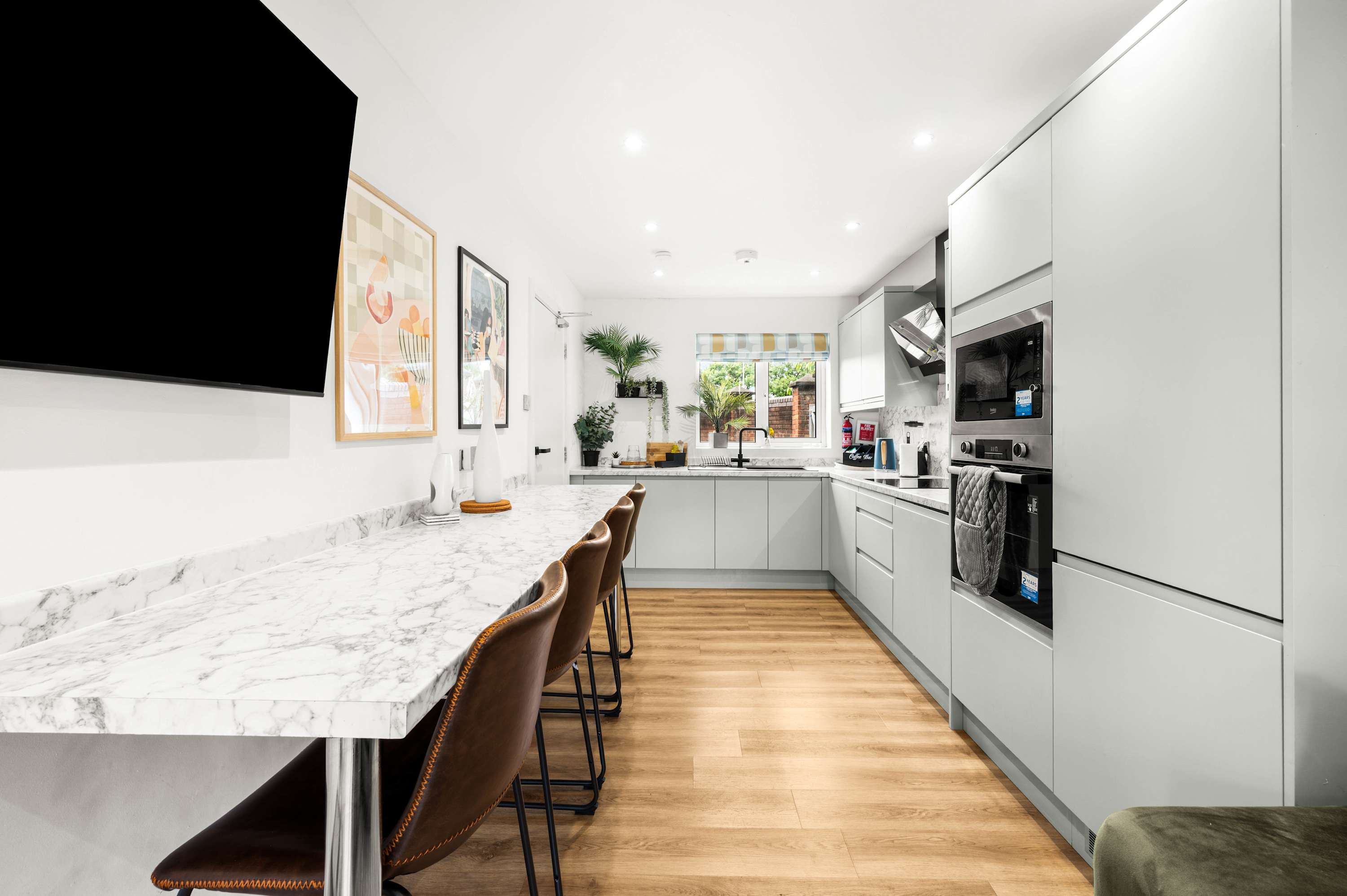 4Bed Salford Quays | Sleeps 8 | 2 Ensuites|Parking in Crowther Avenue 7 M5 3JU - Property image 14 - VivreStays