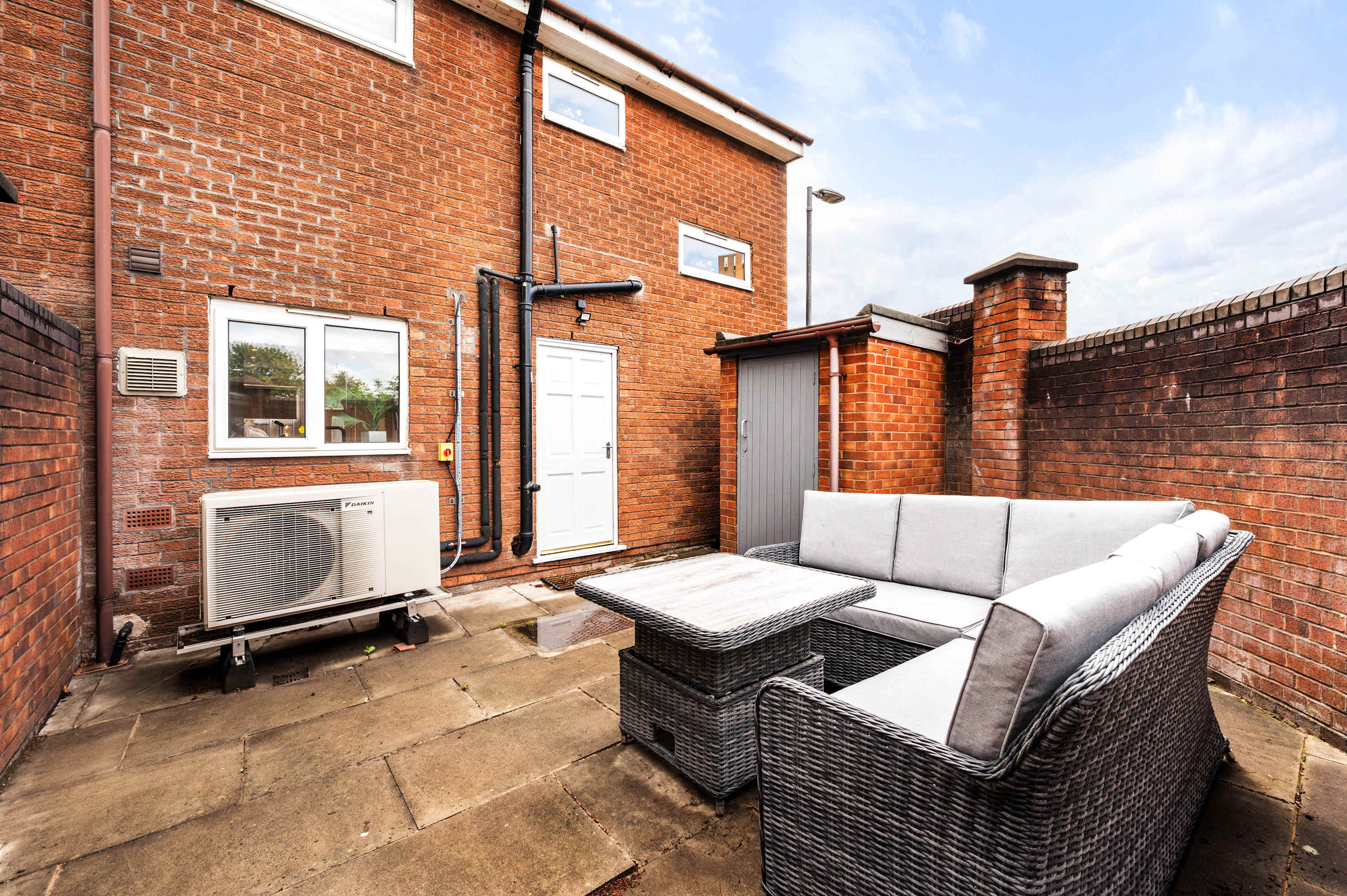 4Bed Salford Quays | Sleeps 8 | 2 Ensuites|Parking in Crowther Avenue 7 M5 3JU - Property image 61 - VivreStays