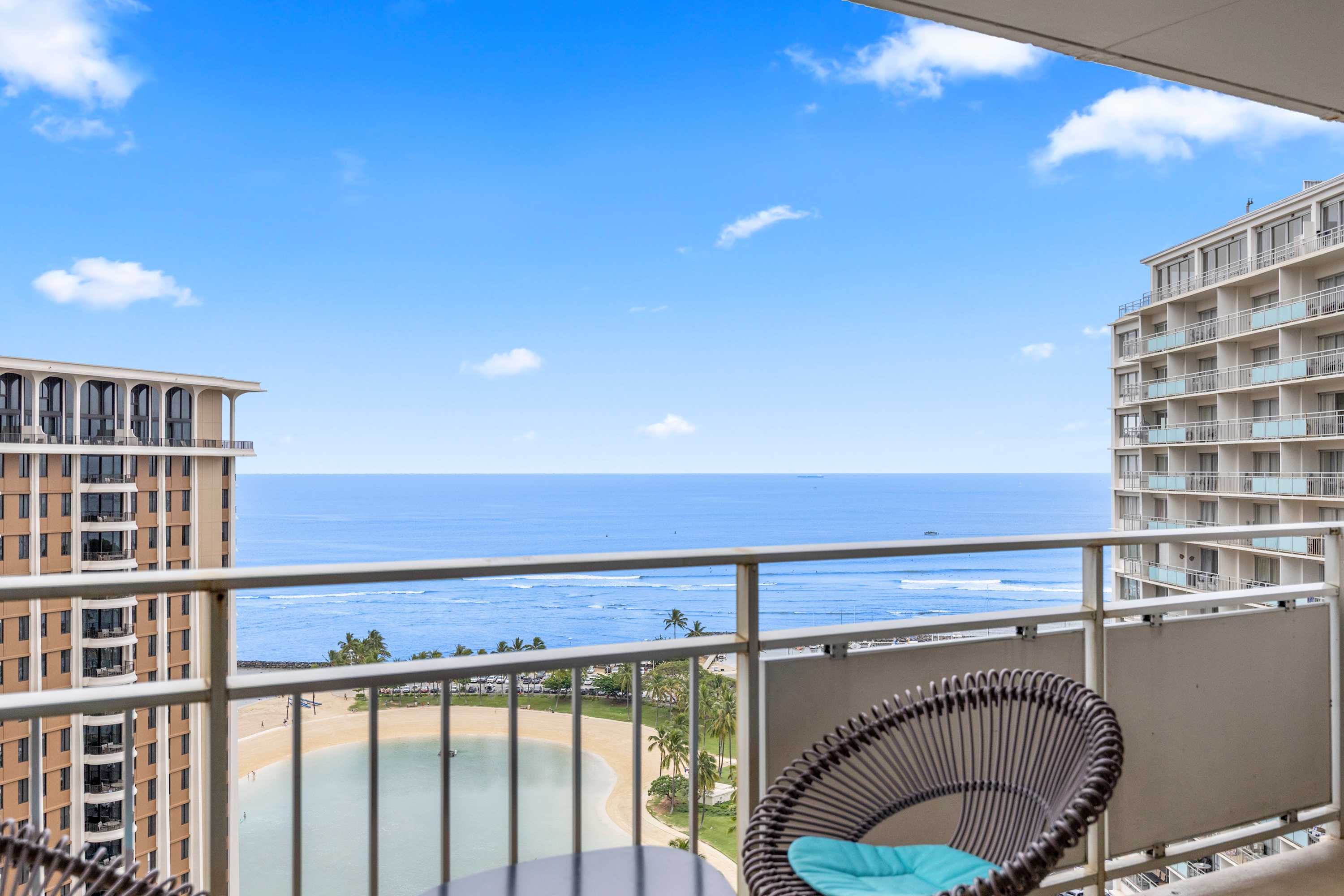 @ Marbella Lane - Prime 1BR w/ Panoramic OceanView