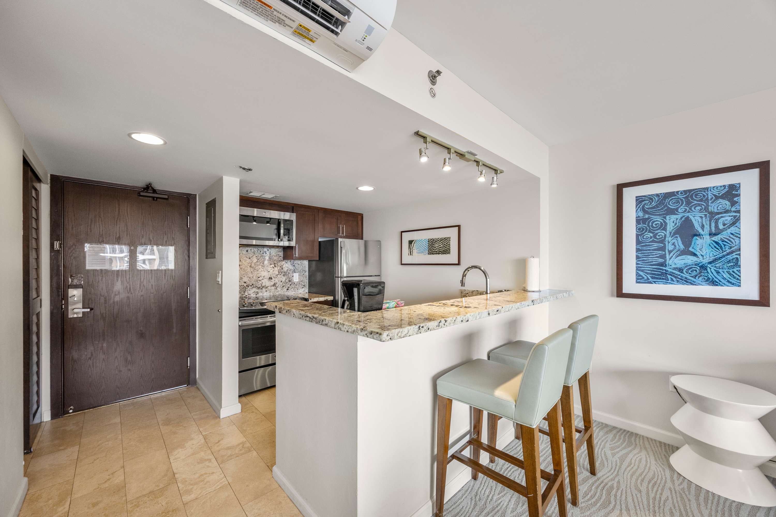 @ Marbella Lane - Prime 1BR w/ Panoramic OceanView