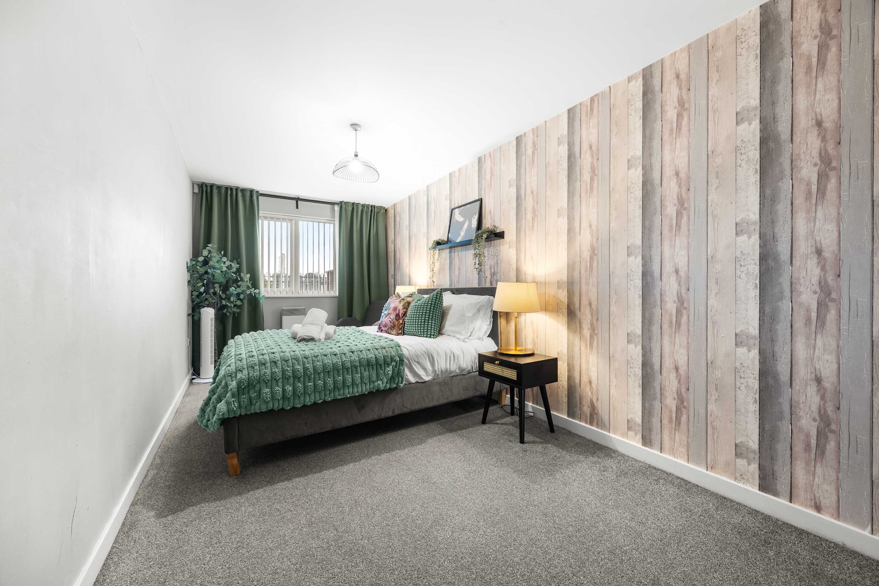 Urban Chic 2-BR Flat Trafford Centre– Free Parking in Forebay Drive M44 6RT - Property image 42 - VivreStays