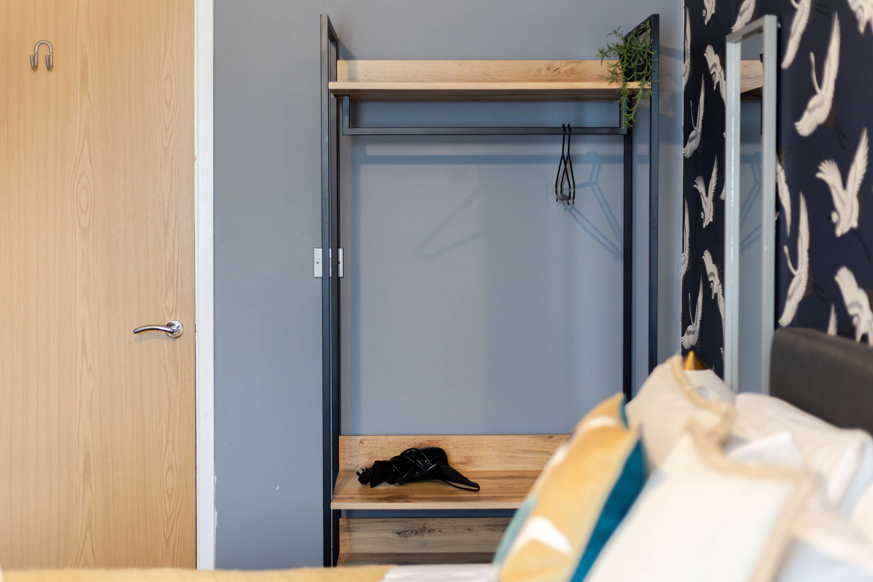 Urban Chic 2-BR Flat Trafford Centre– Free Parking in Forebay Drive M44 6RT - Property image 55 - VivreStays