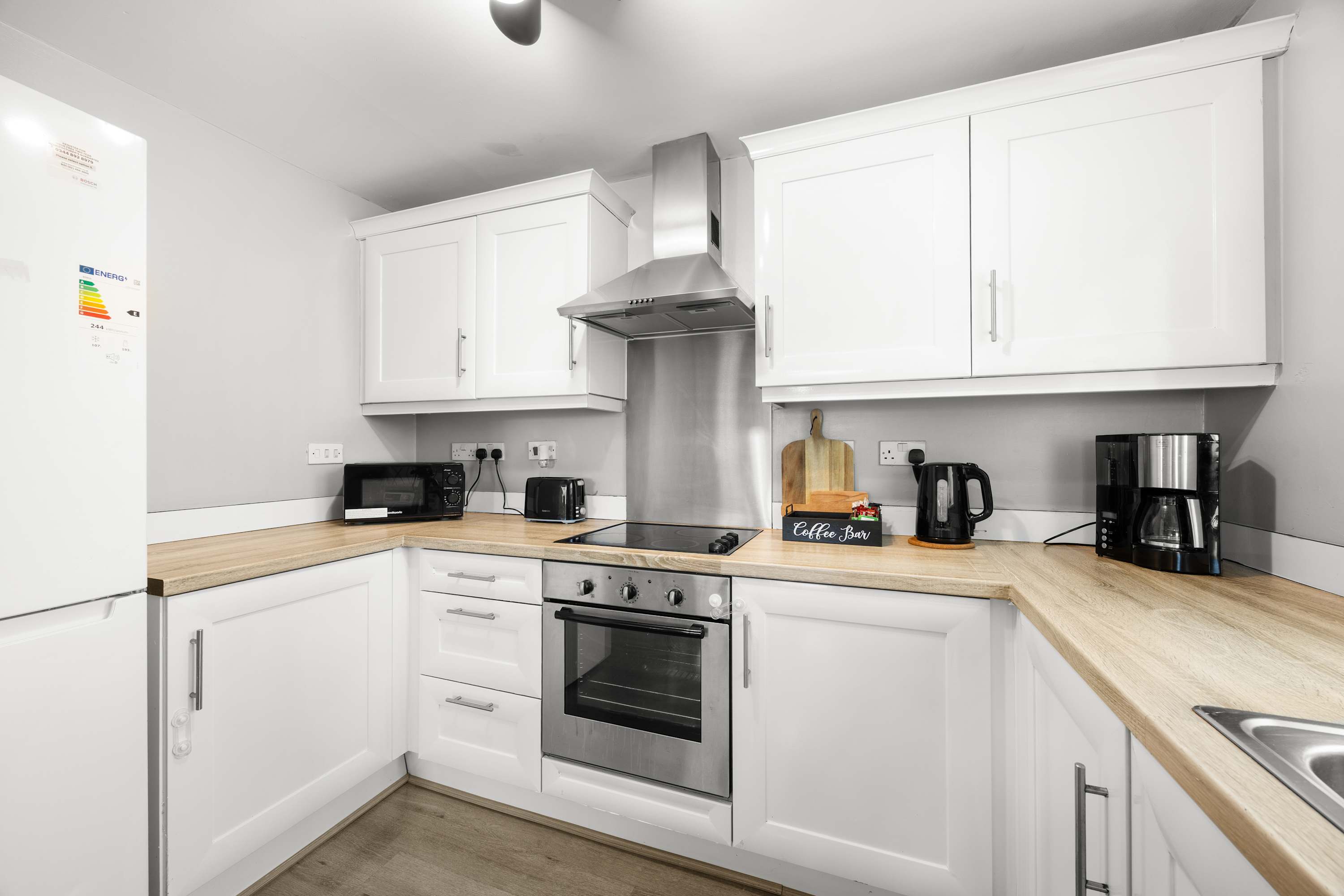 Urban Chic 2-BR Flat Trafford Centre– Free Parking in Forebay Drive M44 6RT - Property image 59 - VivreStays