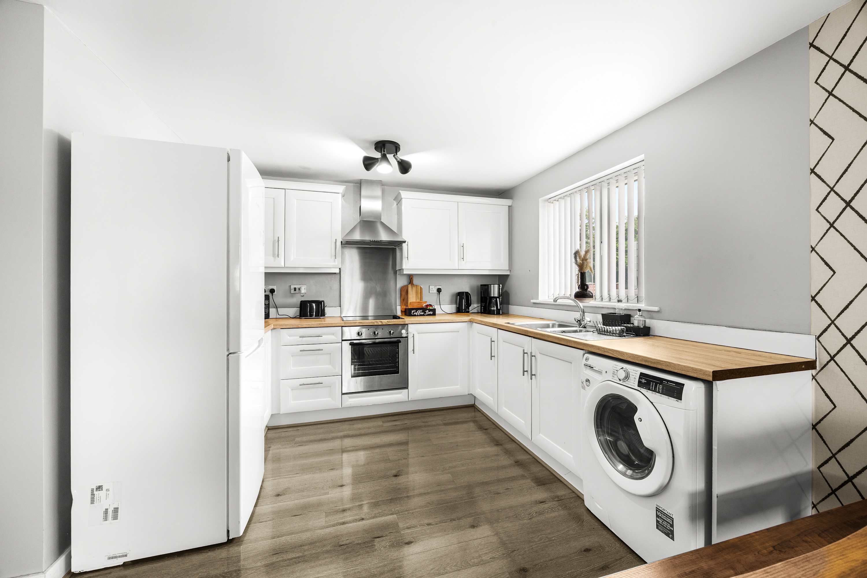 Urban Chic 2-BR Flat Trafford Centre– Free Parking in Forebay Drive M44 6RT - Property image 67 - VivreStays