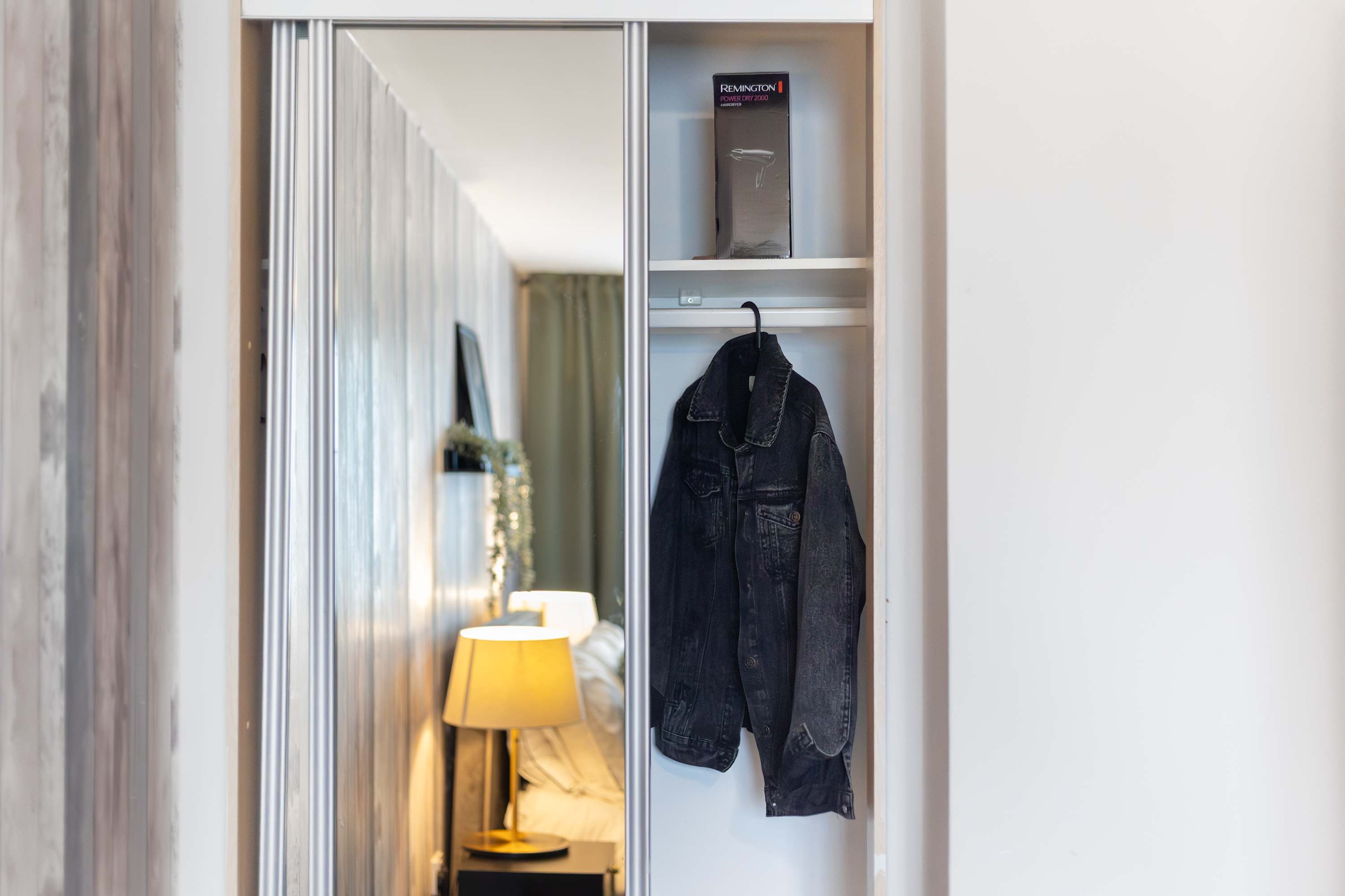 Urban Chic 2-BR Flat Trafford Centre– Free Parking in Forebay Drive M44 6RT - Property image 81 - VivreStays