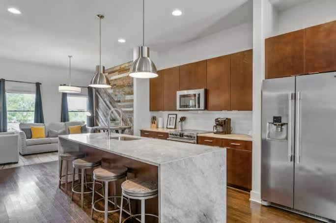 Music City Gem | 2 Miles to Downtown | Rooftop!