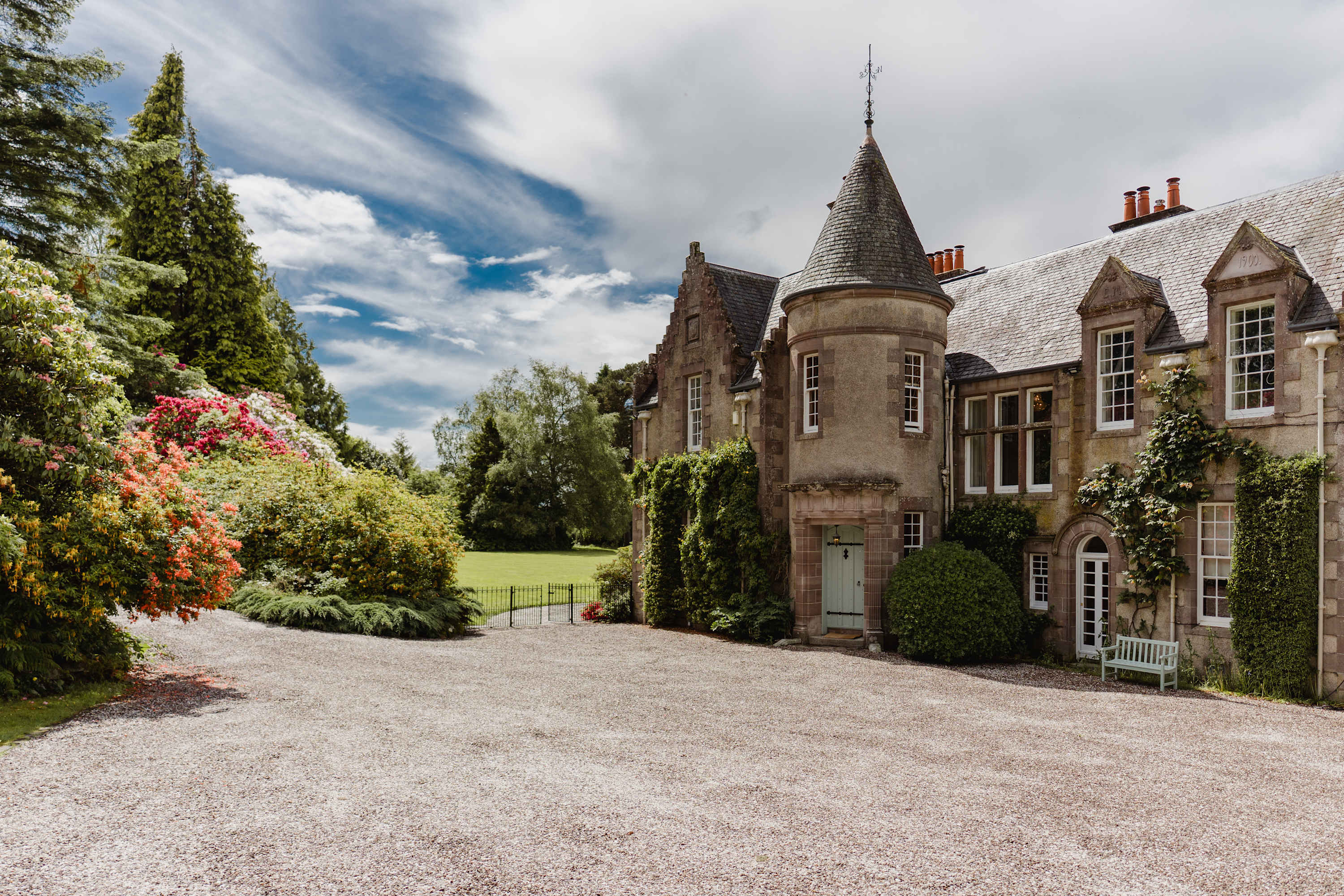 Historic Scottish Mansion with 3 acres & Sauna in Balhomie House, Cargill Perthshire PH2 6DS PH2 6DS - Property image 83 - VivreStays