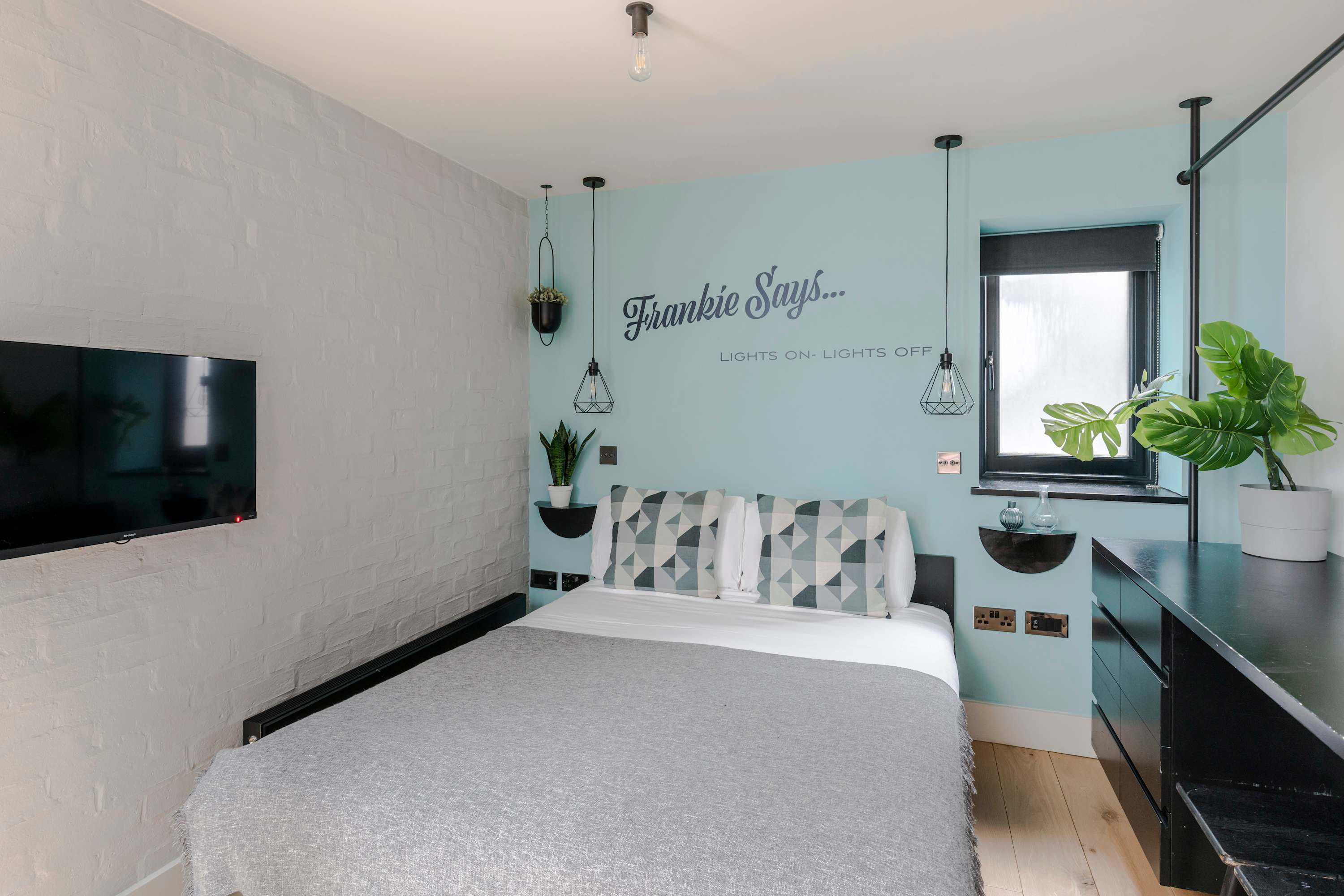 Covent Garden 2-Bed Triplex · Sleeps 6 in Long Acre , 4 WC2E 9LH - Property image 6 - VivreStays
