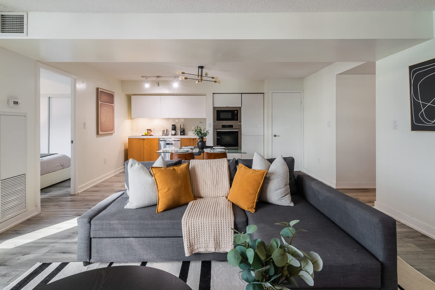 Luxury Waterfront Escape Stylish 3BR Condo in Toronto, ON M5V 4B2