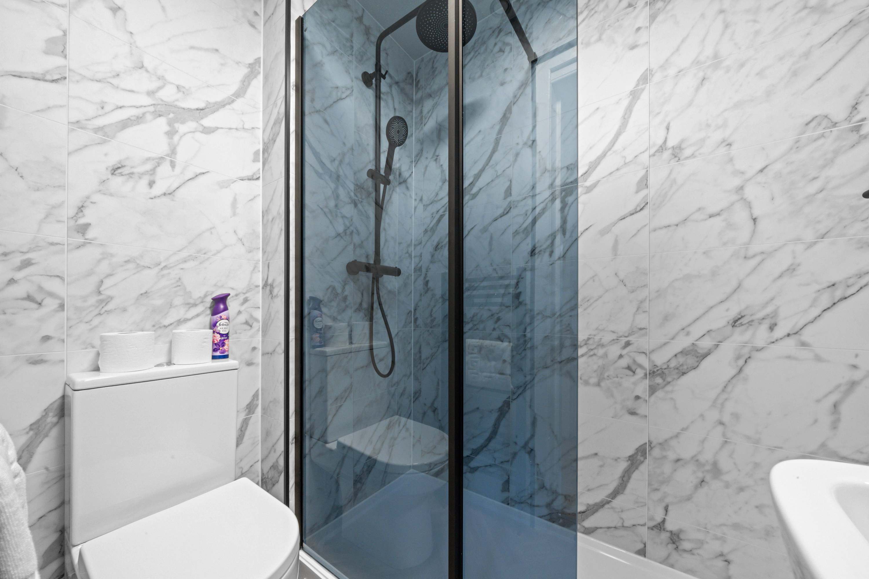 Stylish Ground Floor Apt - City Centre & Murrayfield in Edinburgh EH11 - Property image 13 - VivreStays