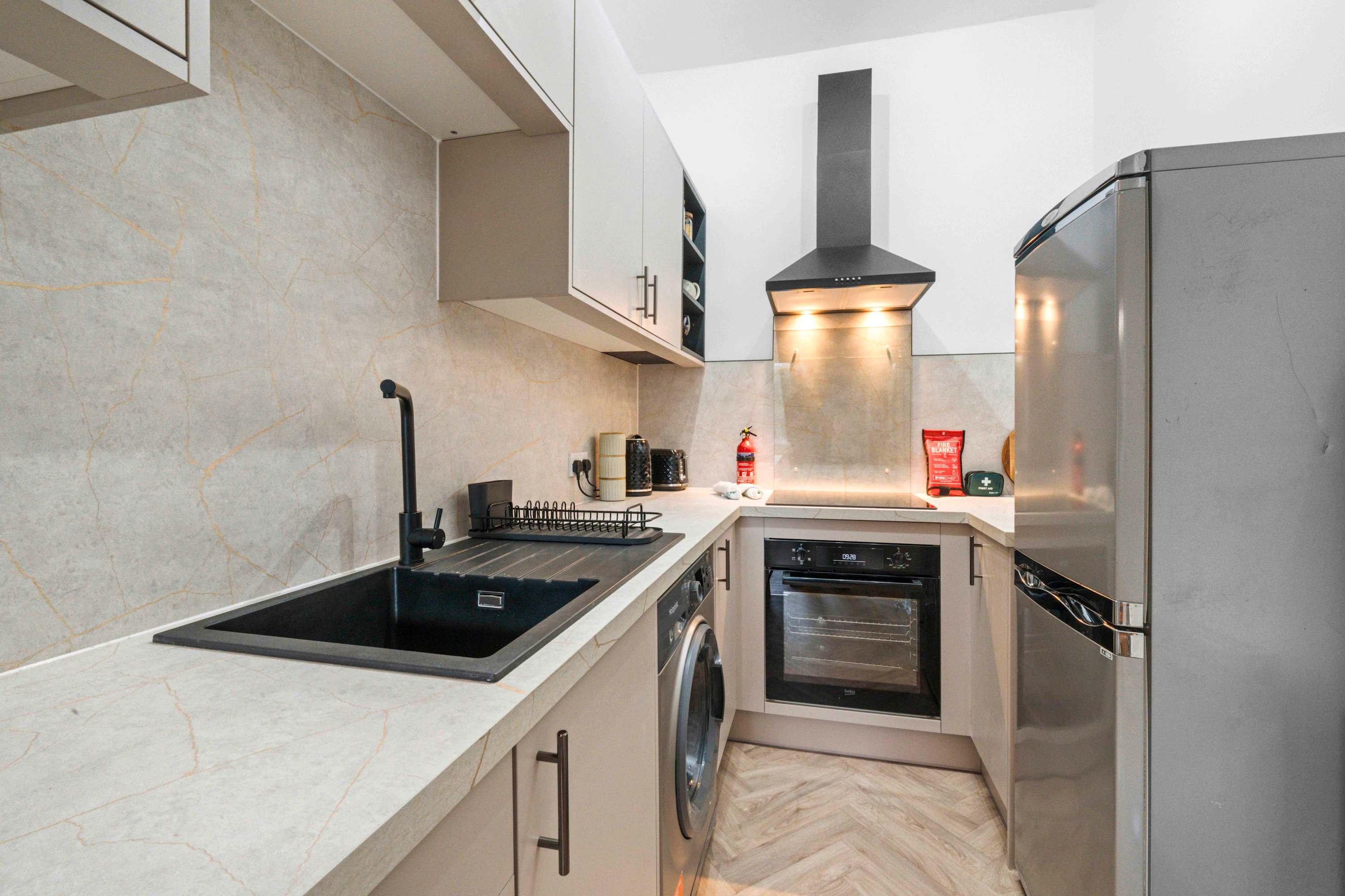 Stylish Ground Floor Apt - City Centre & Murrayfield in Edinburgh EH11 - Property image 4 - VivreStays